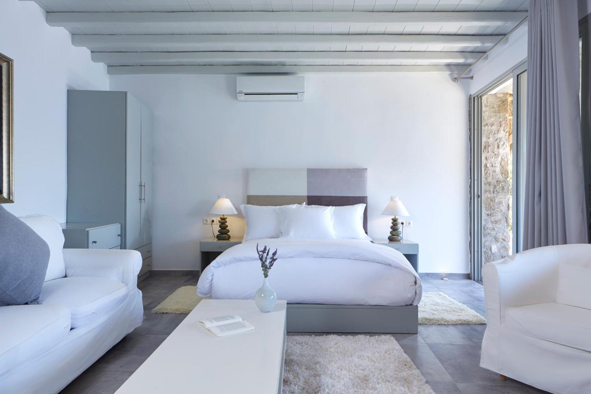 Greco Philia Boutique Elia (Mykonos)