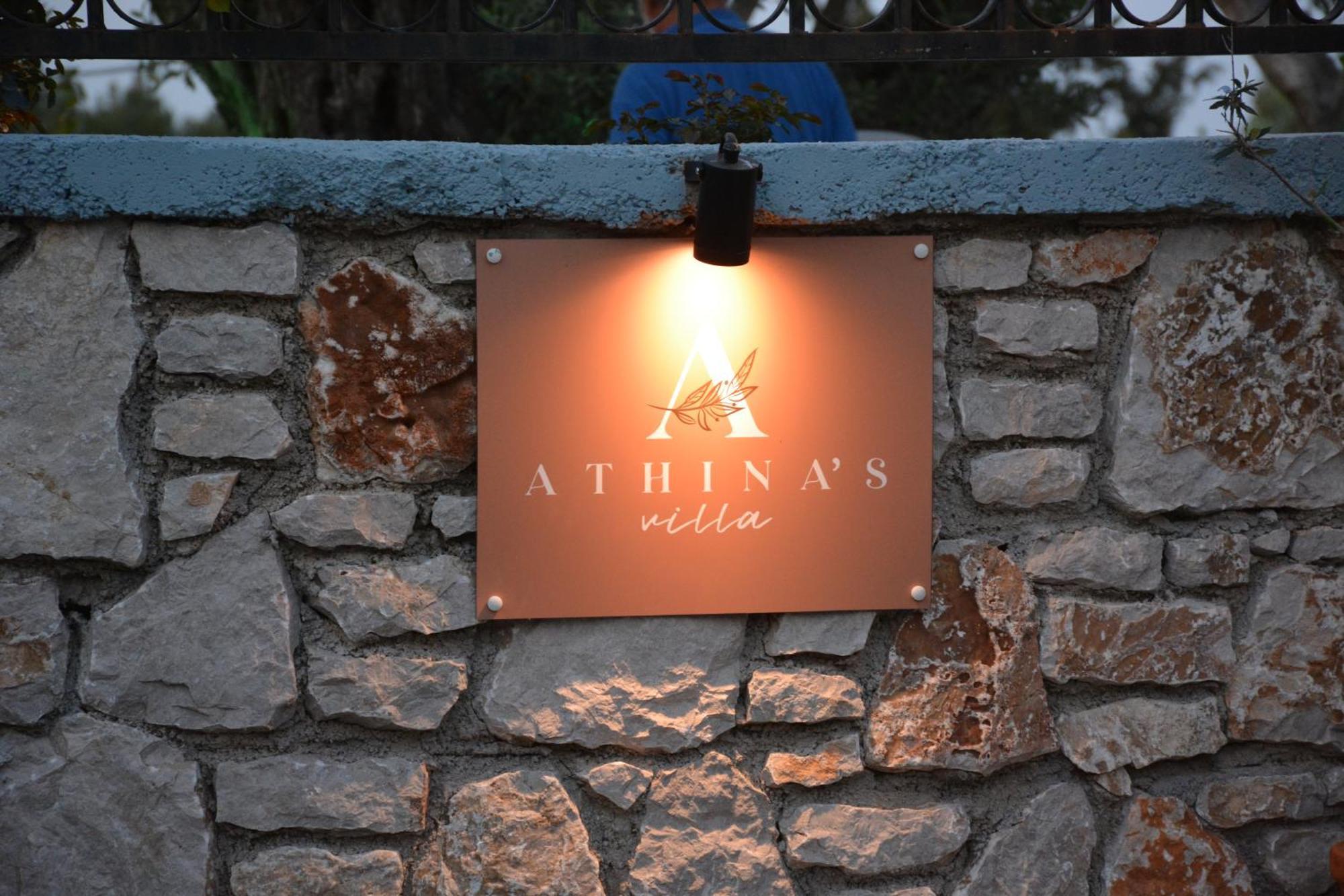 Athina's With Heated Pool Villa