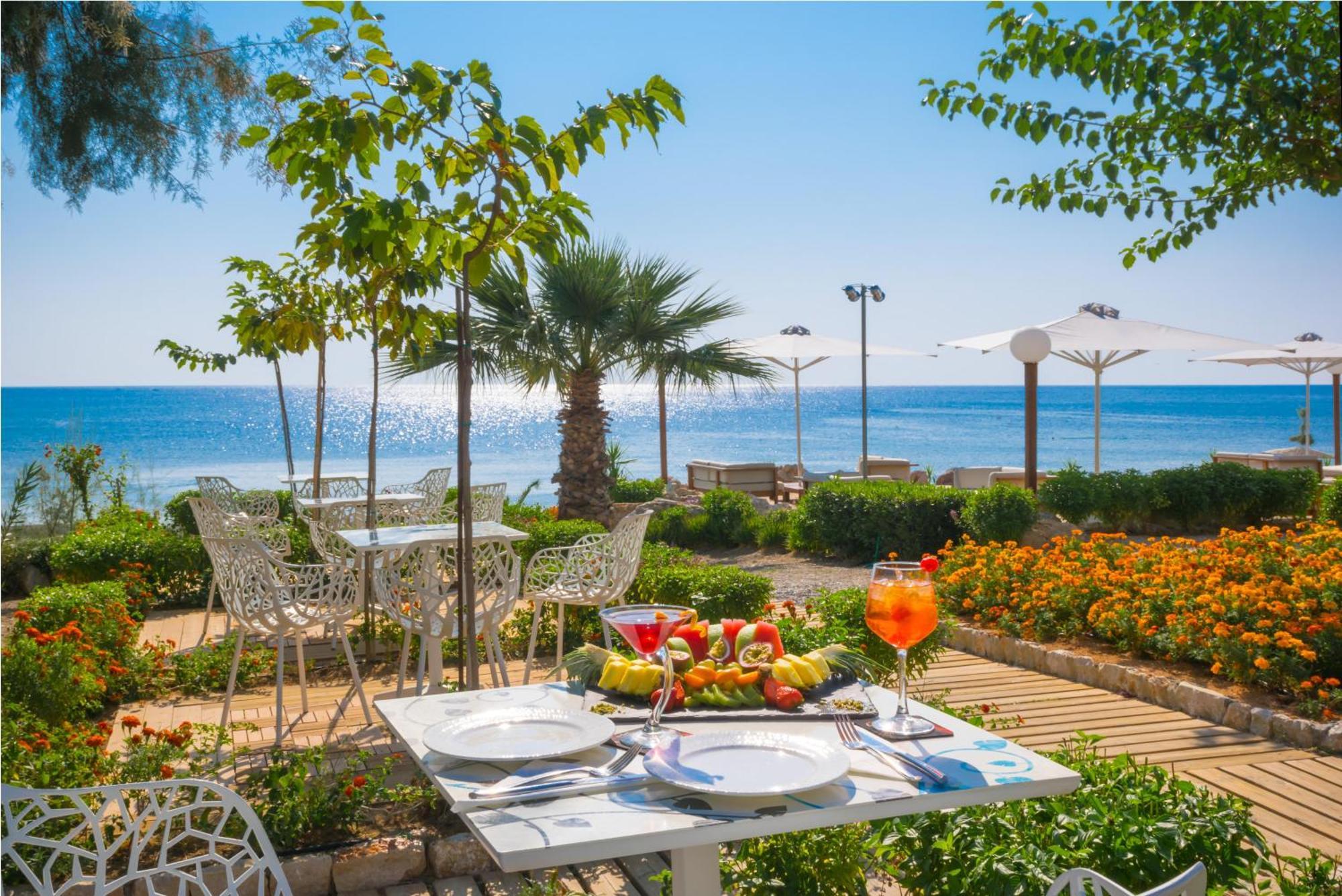 Hotel Elysium & 5*