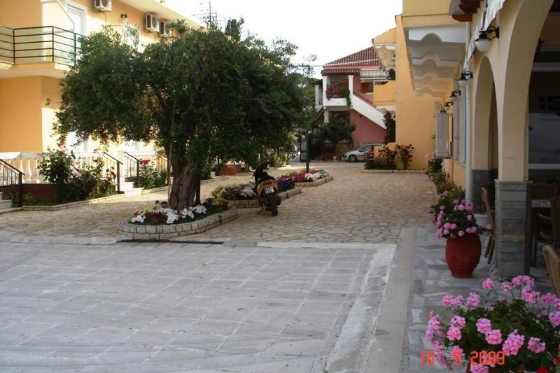Aparthotel Lemon Grove And Kavos