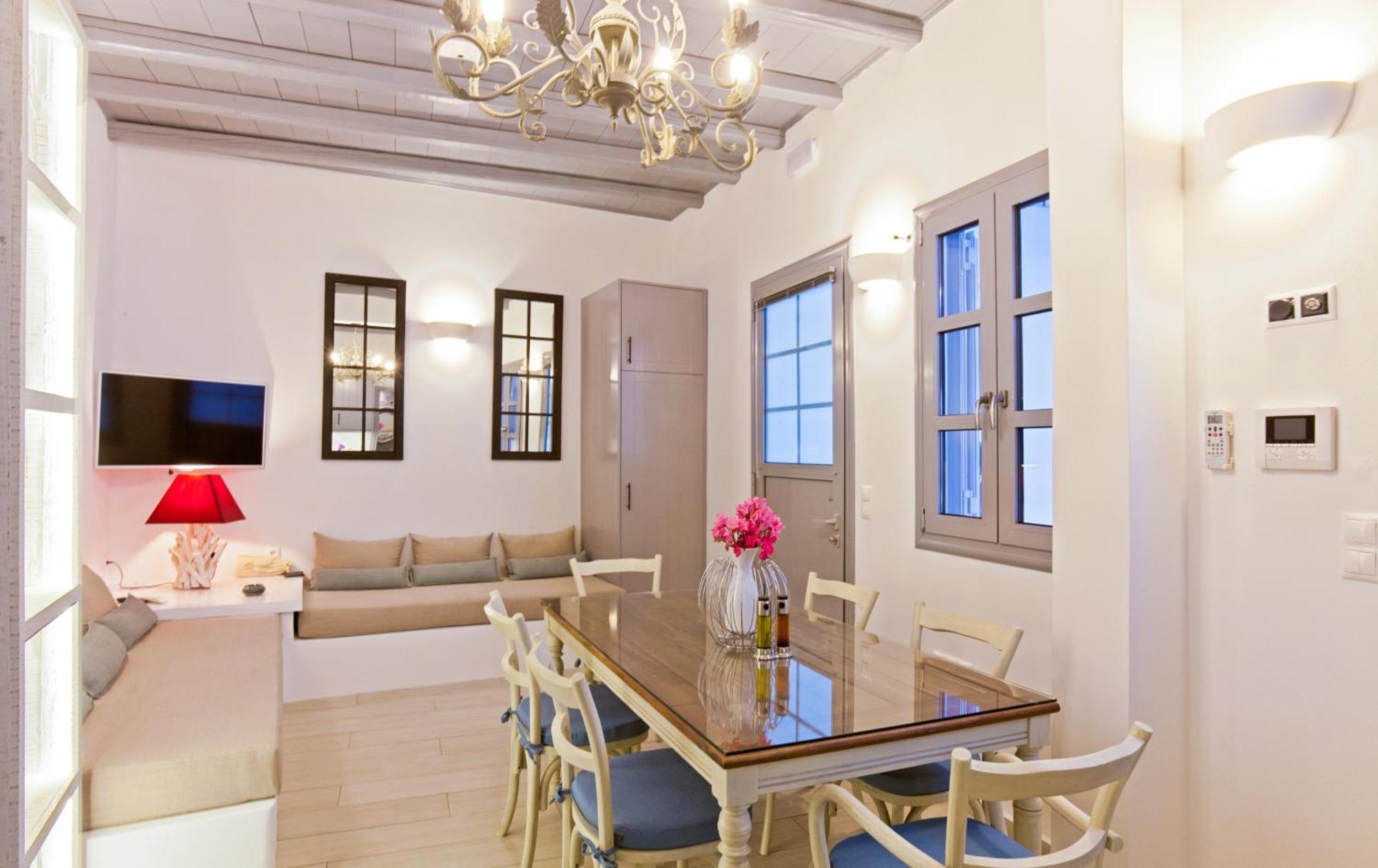Villa Shore Boutique