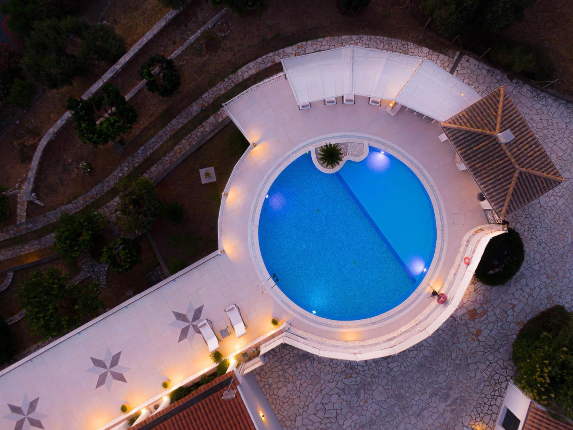 - Kouloura Villa