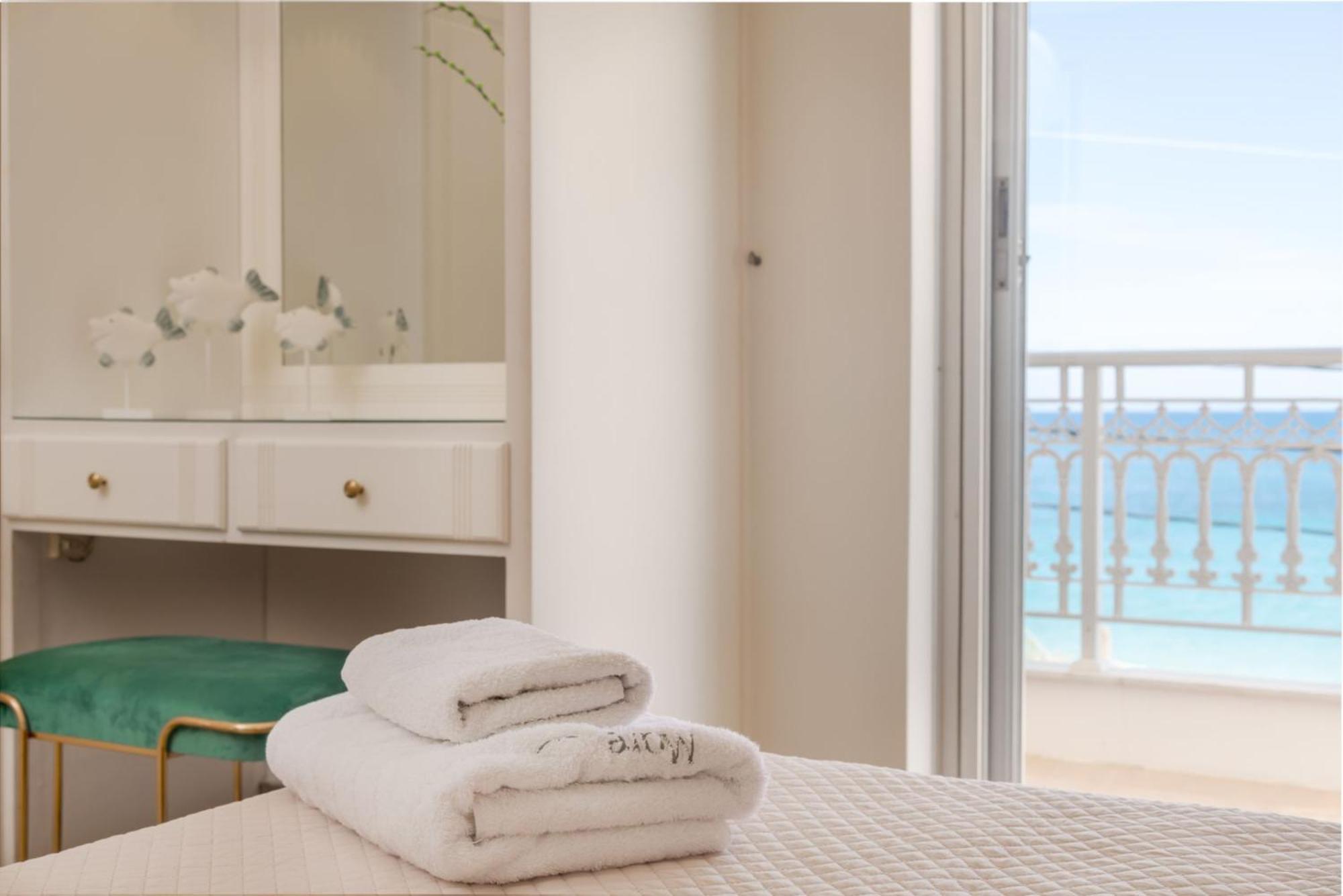 Mare Nostrum Seafront Apartment, By Zantewize * Zakynthos Town