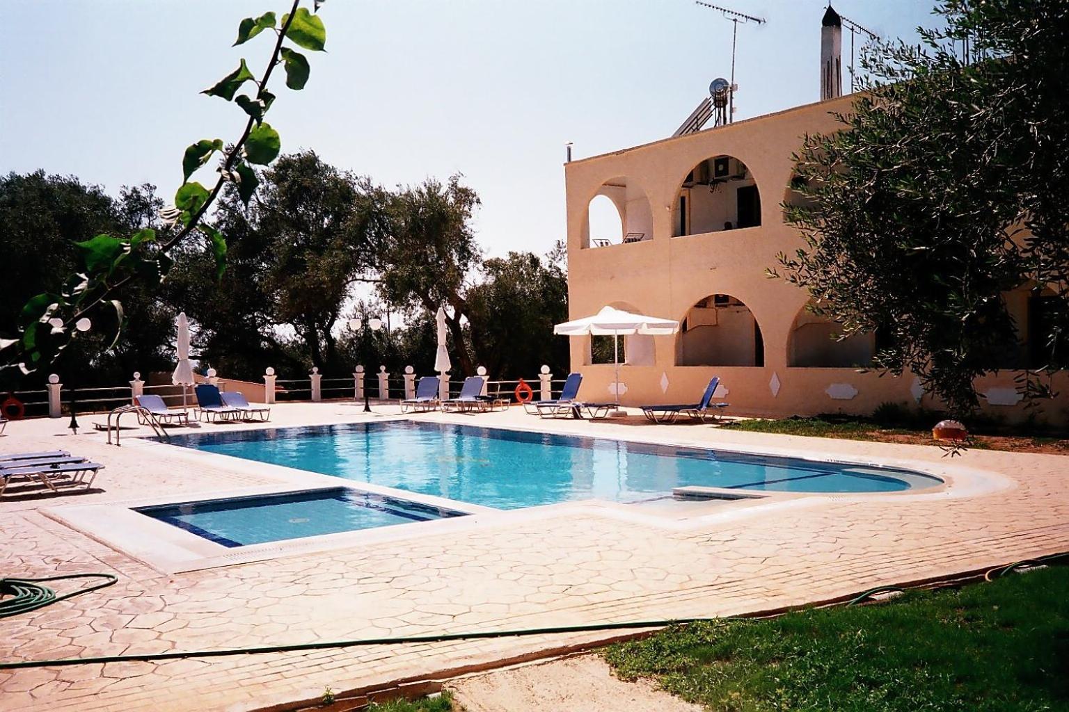 Aparthotel Prasoudopetra