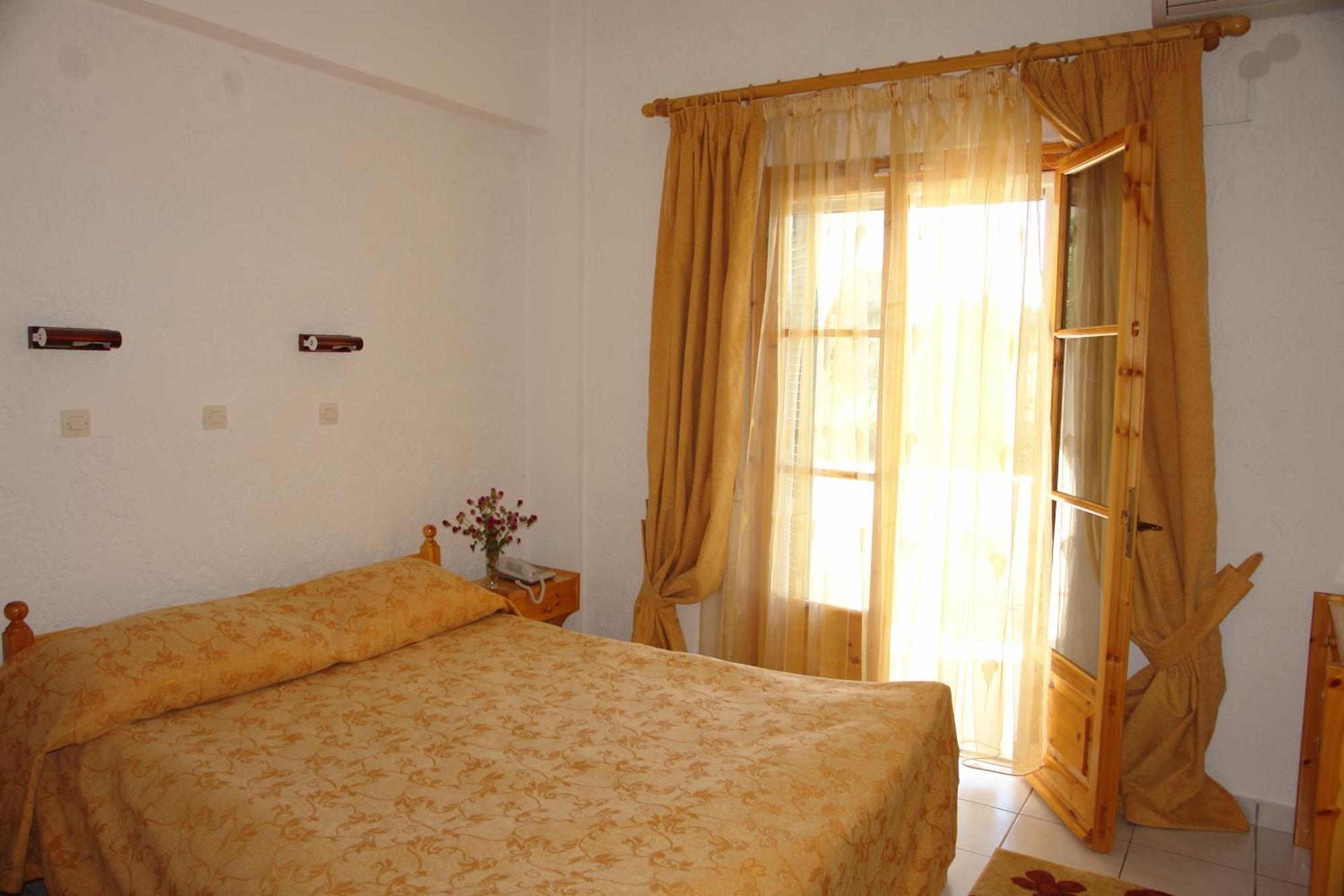 Prasoudopetra Aparthotel Agios Matthaios (Corfu)