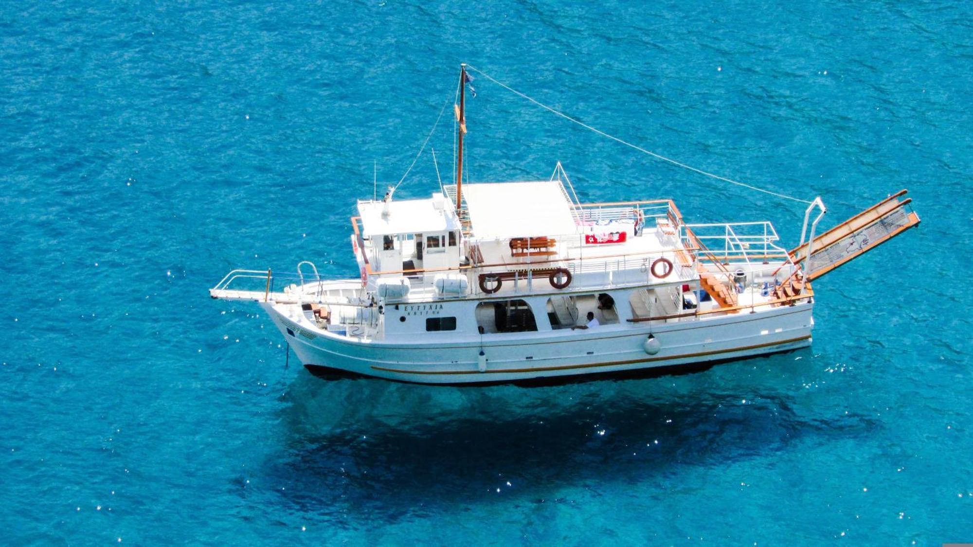 Villa Extravagant Zante Crystal Great Sea Views 3 Bedrooms Agios Nikolaos