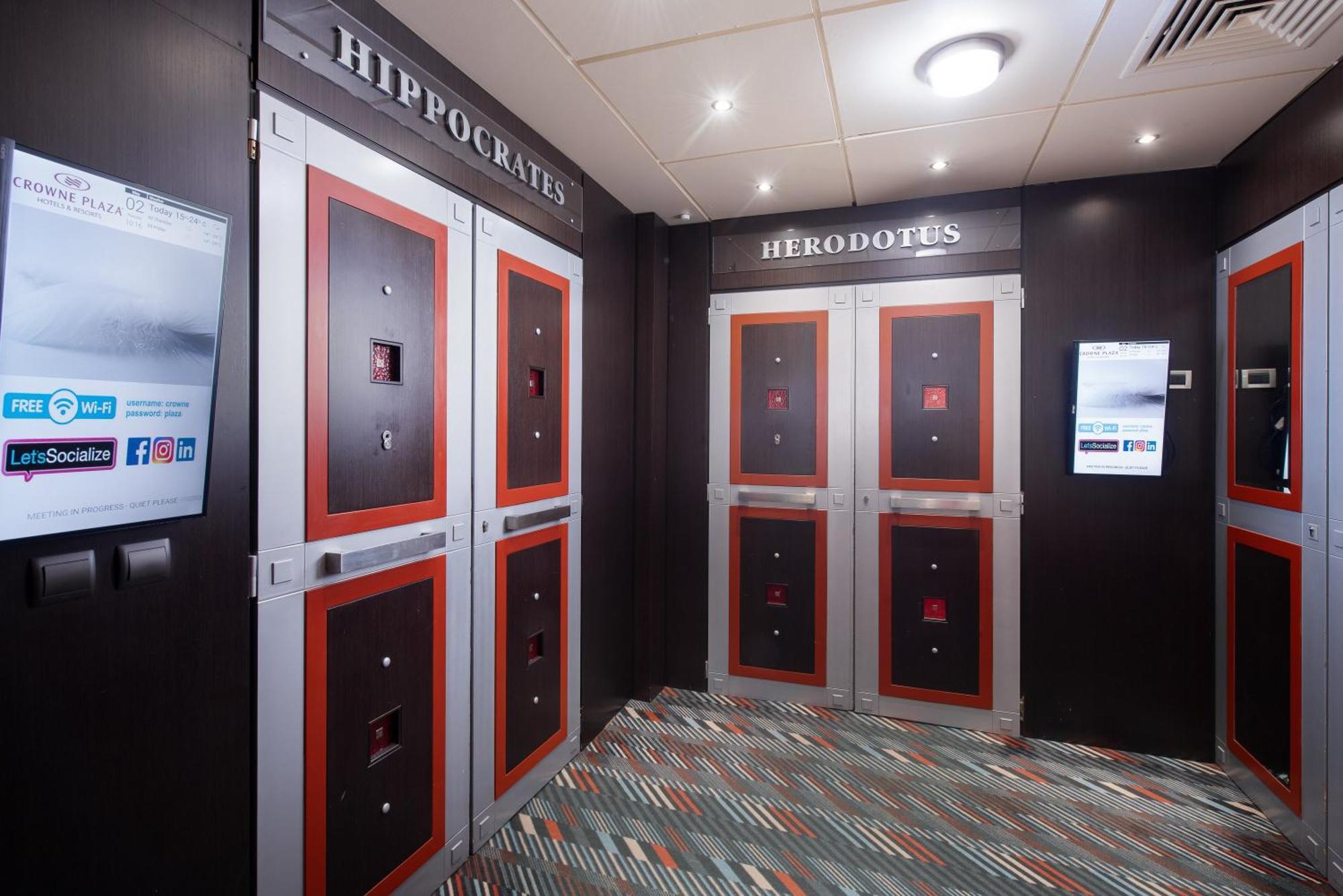 Crowne Plaza Centre By Ihg Hotel 5*