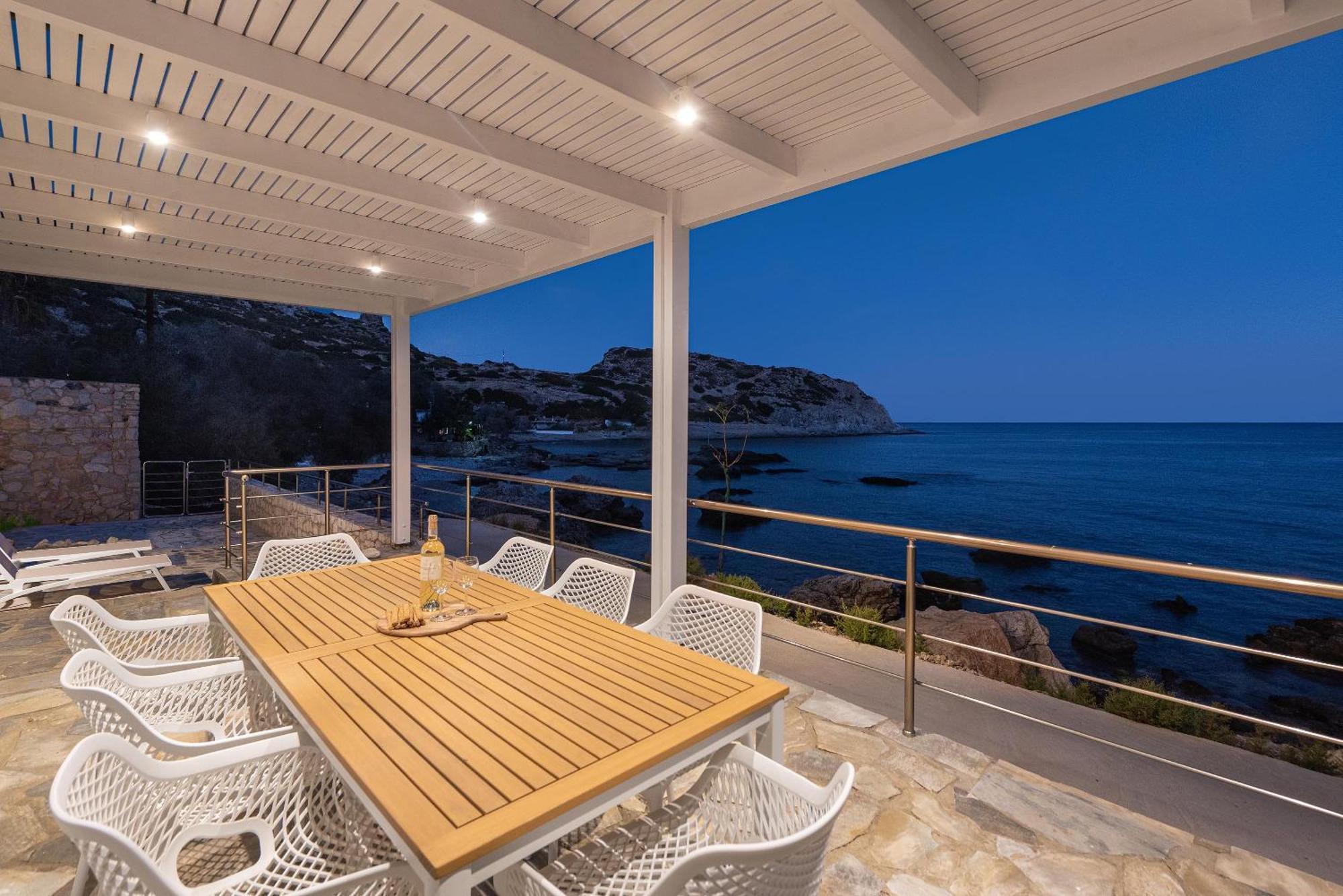 Hamilton Sea Front Villa *