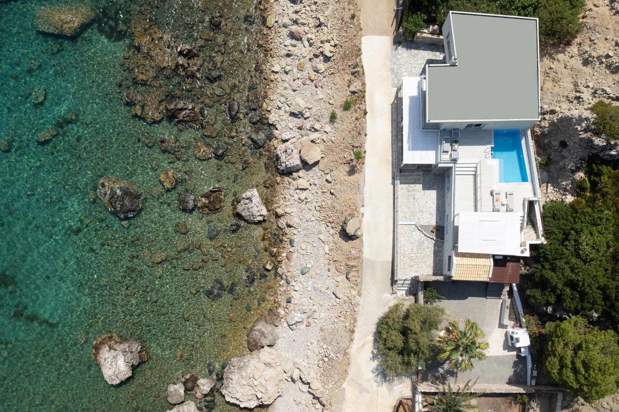 Villa Hamilton Sea Front *