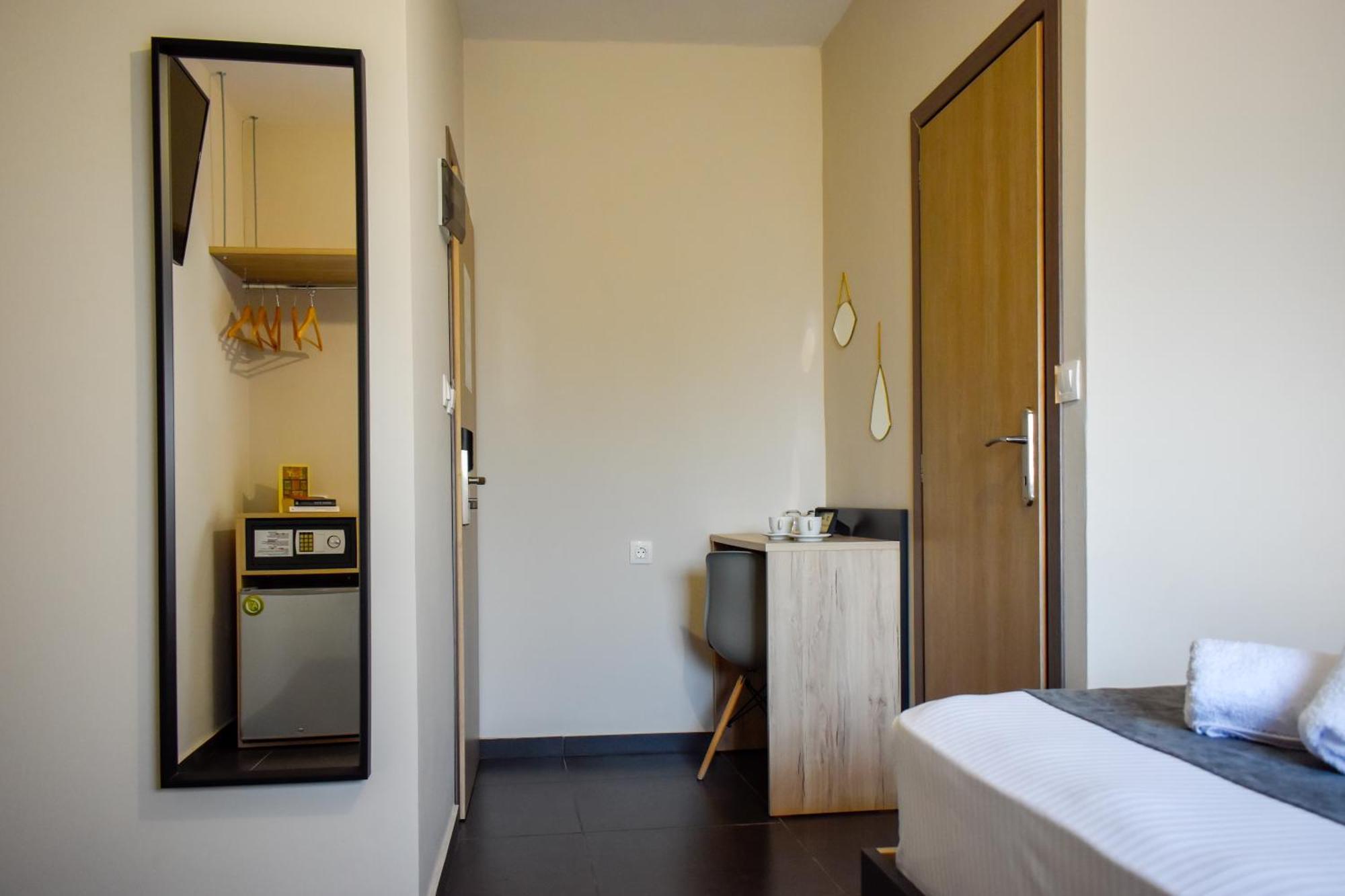 Entelia 3* Skiathos Town