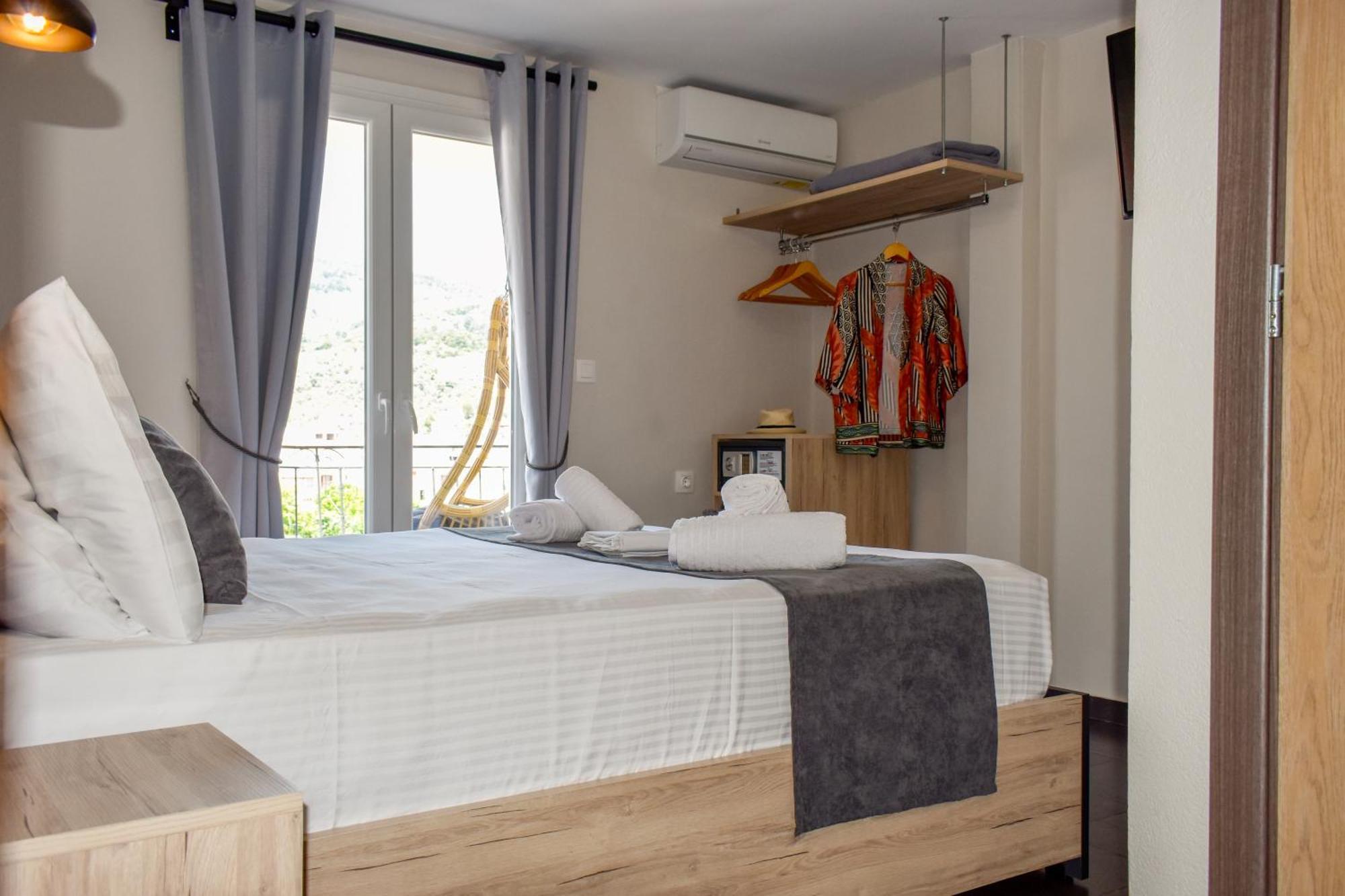 Entelia Hotel