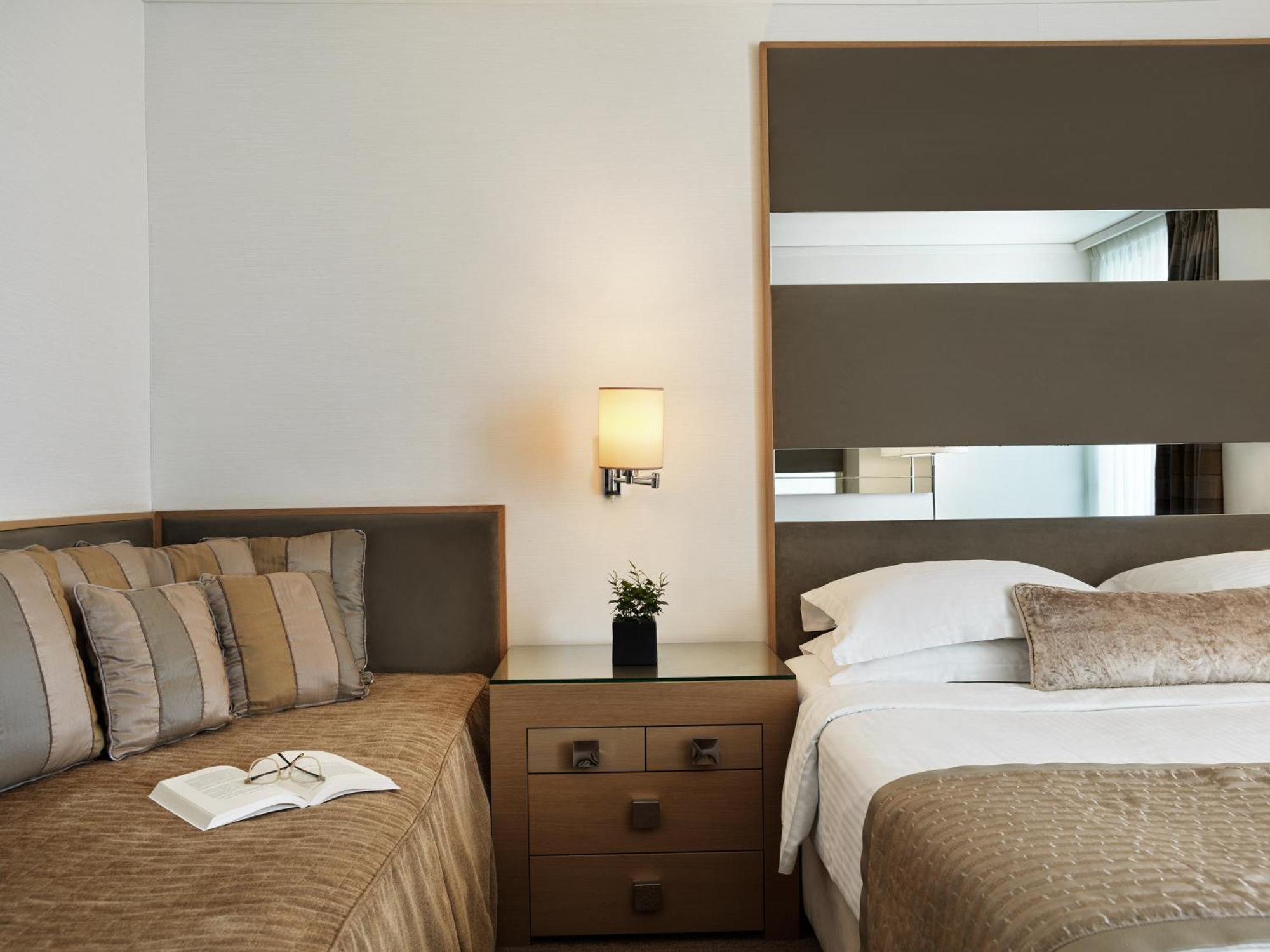 Galaxy Hotel 5*
