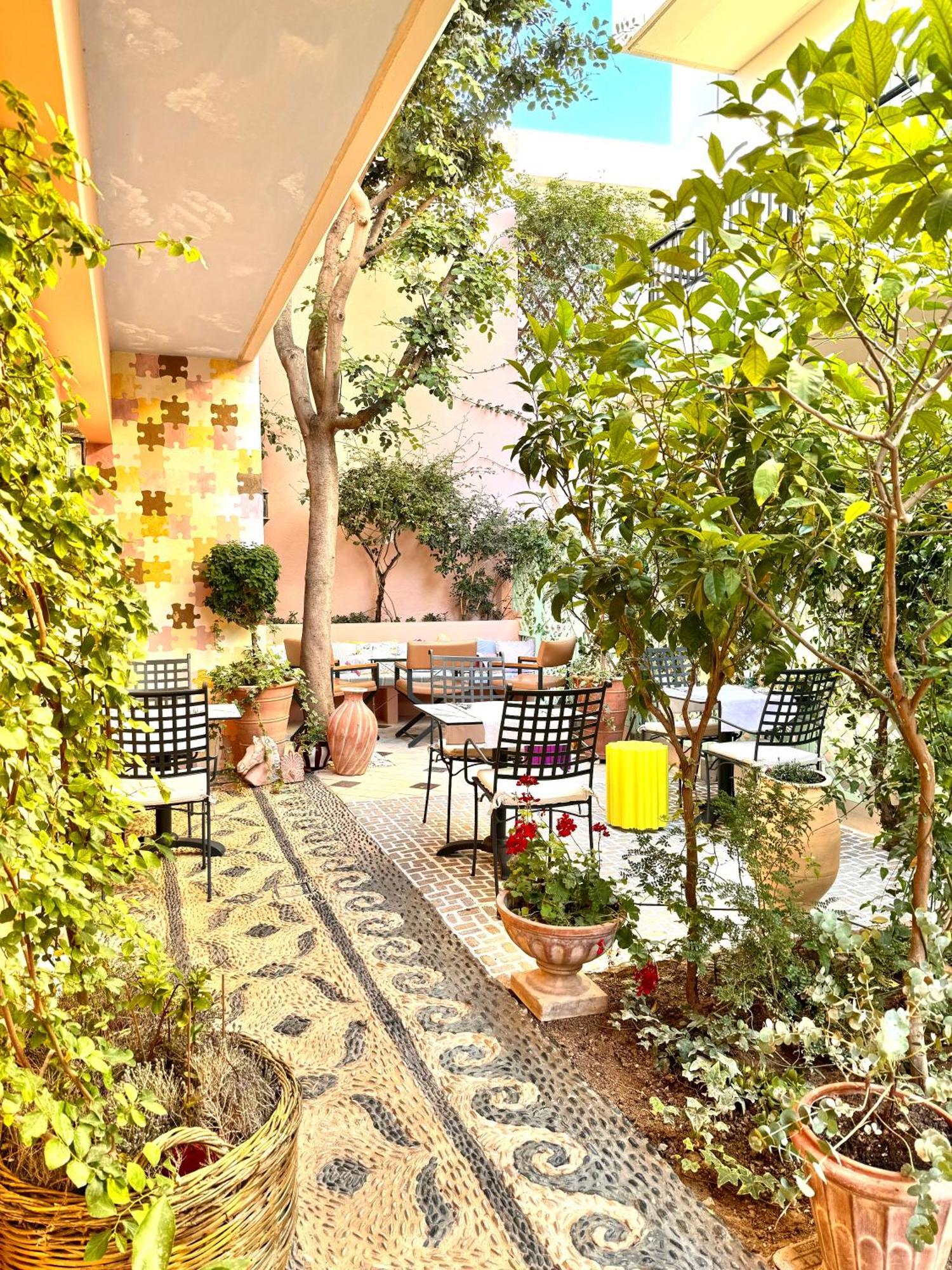 Rozmari And Apartment