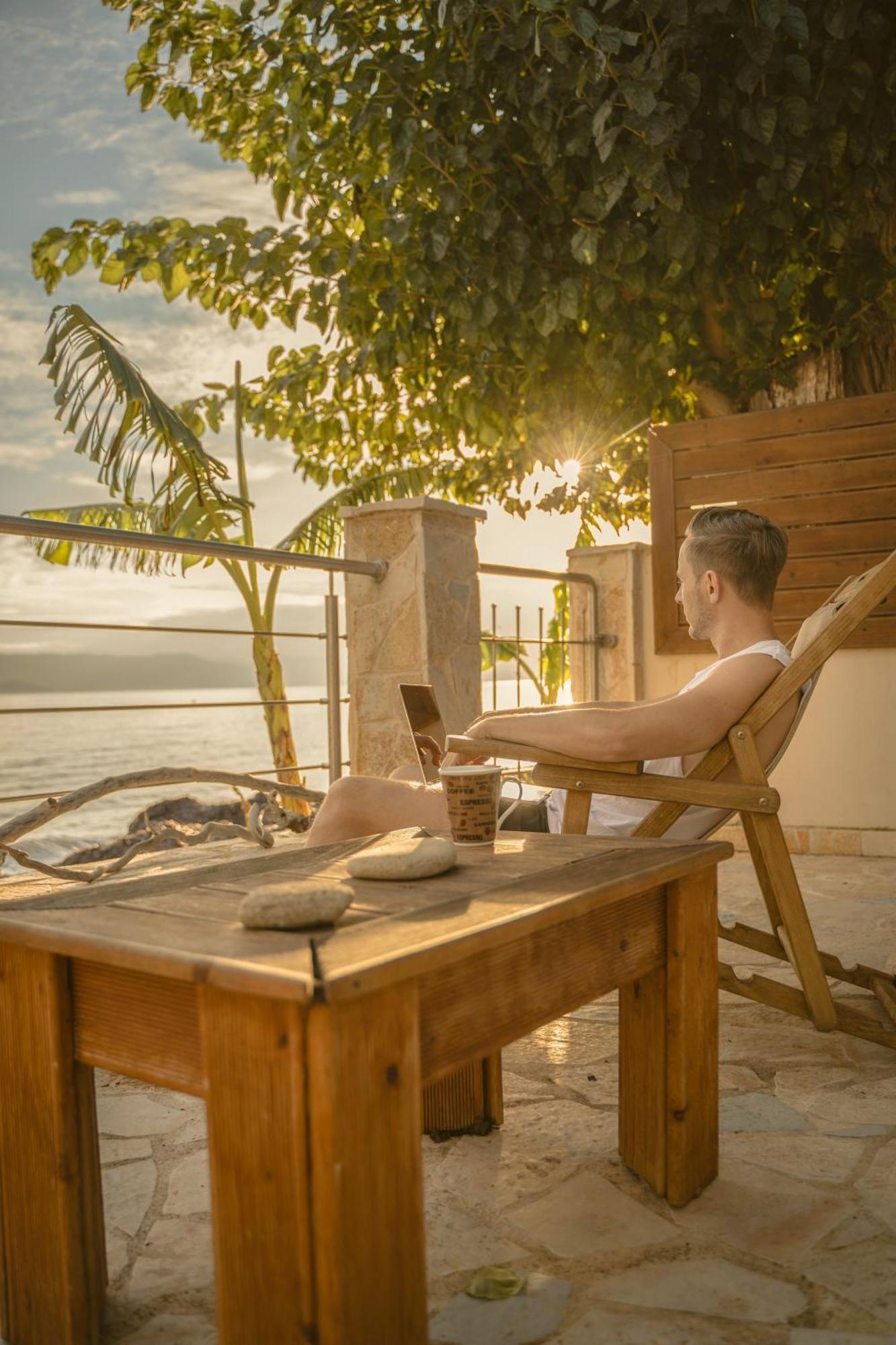 Ekati Mare Lifestyle Kavos
