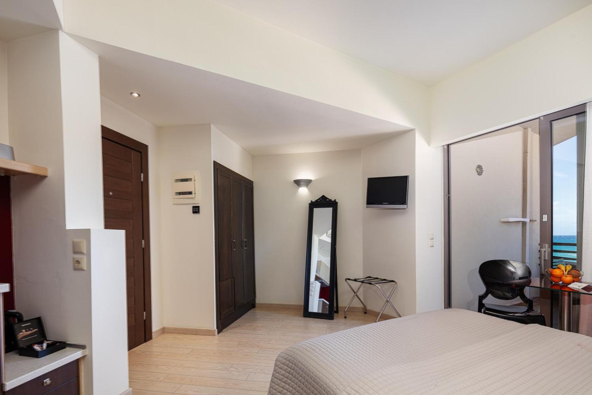 Steris Elegant & Aparthotel 3*