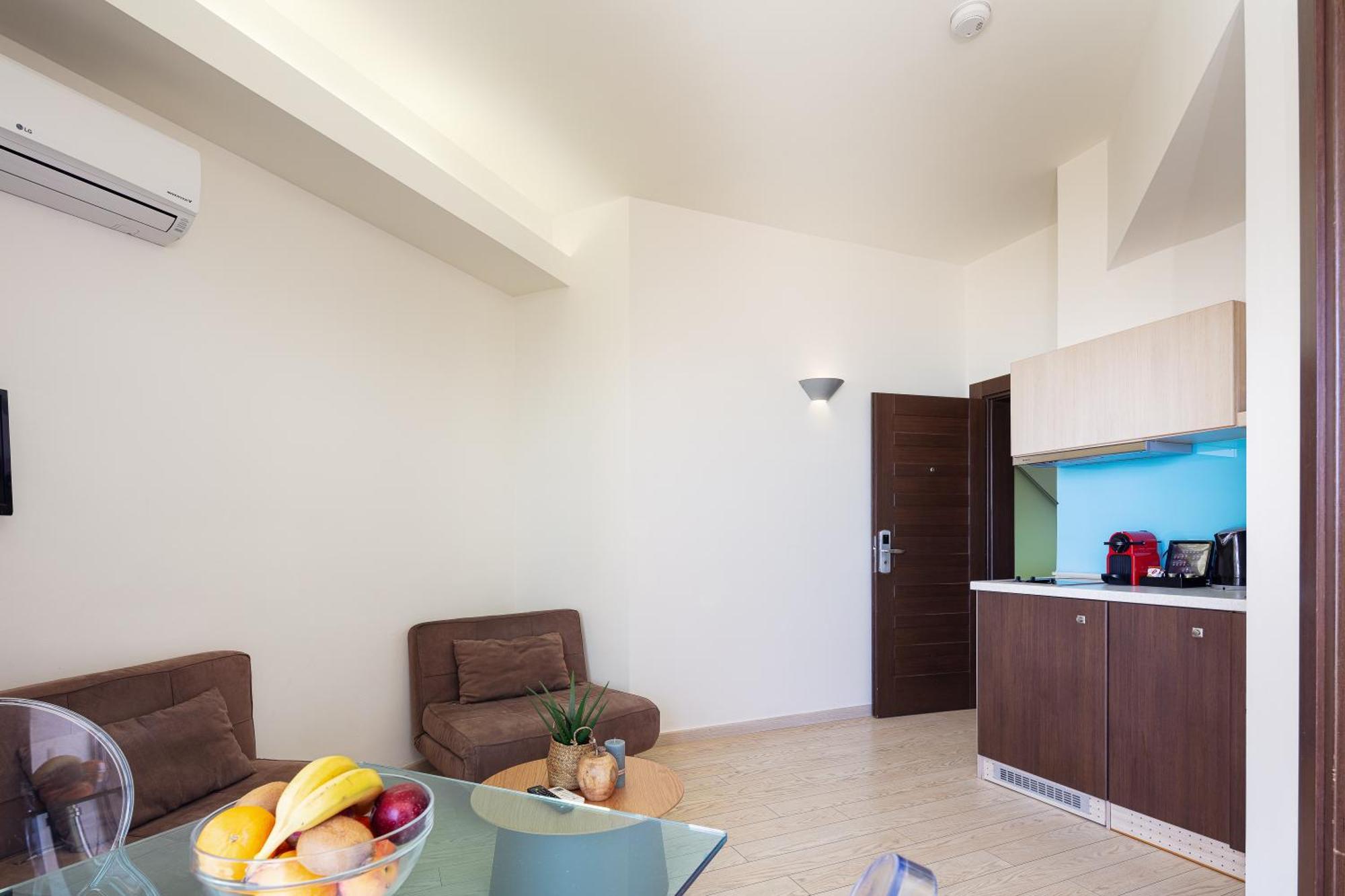 Steris Elegant & Rethymno (Crete)