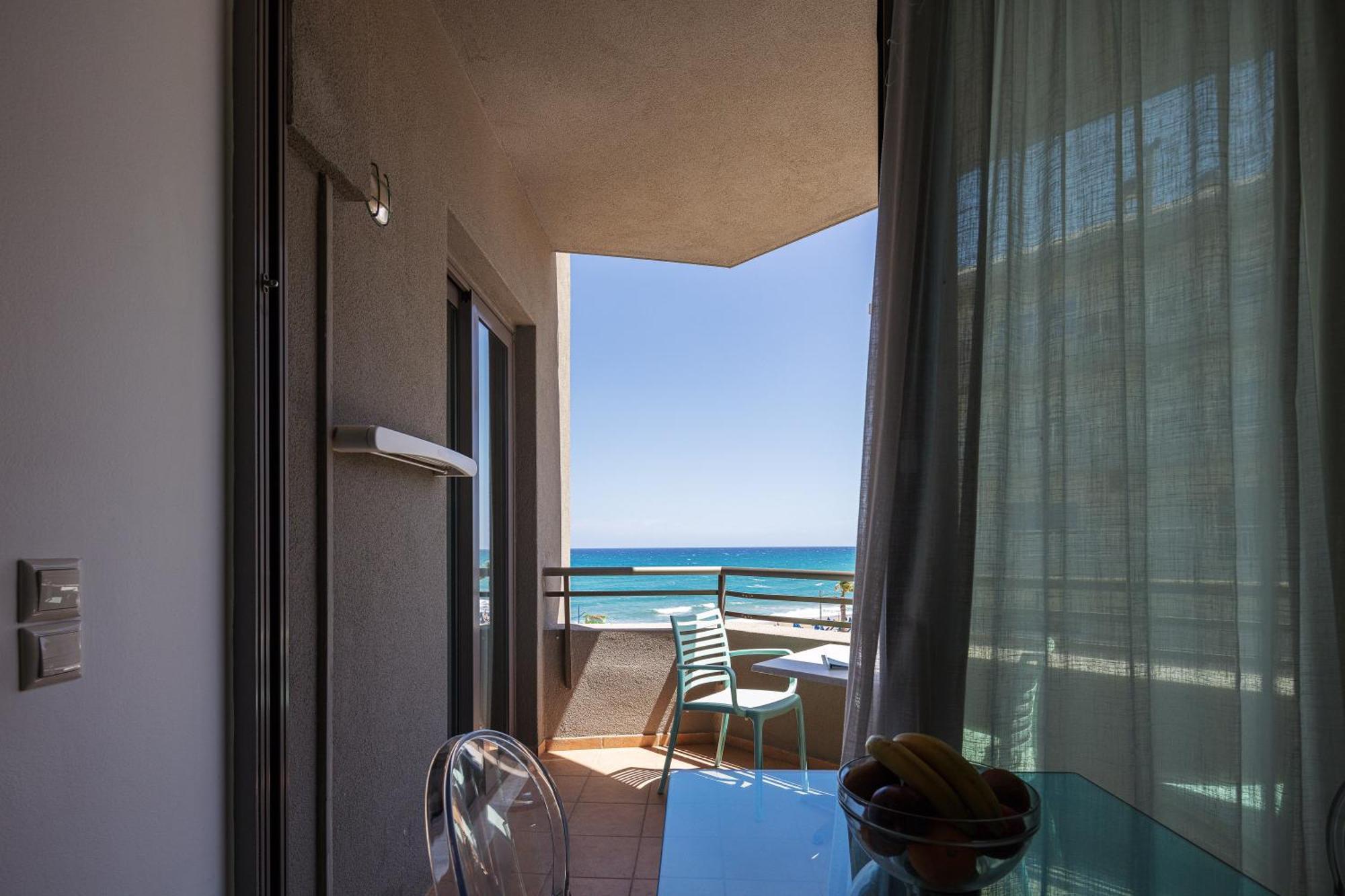 Steris Elegant & Aparthotel 3*