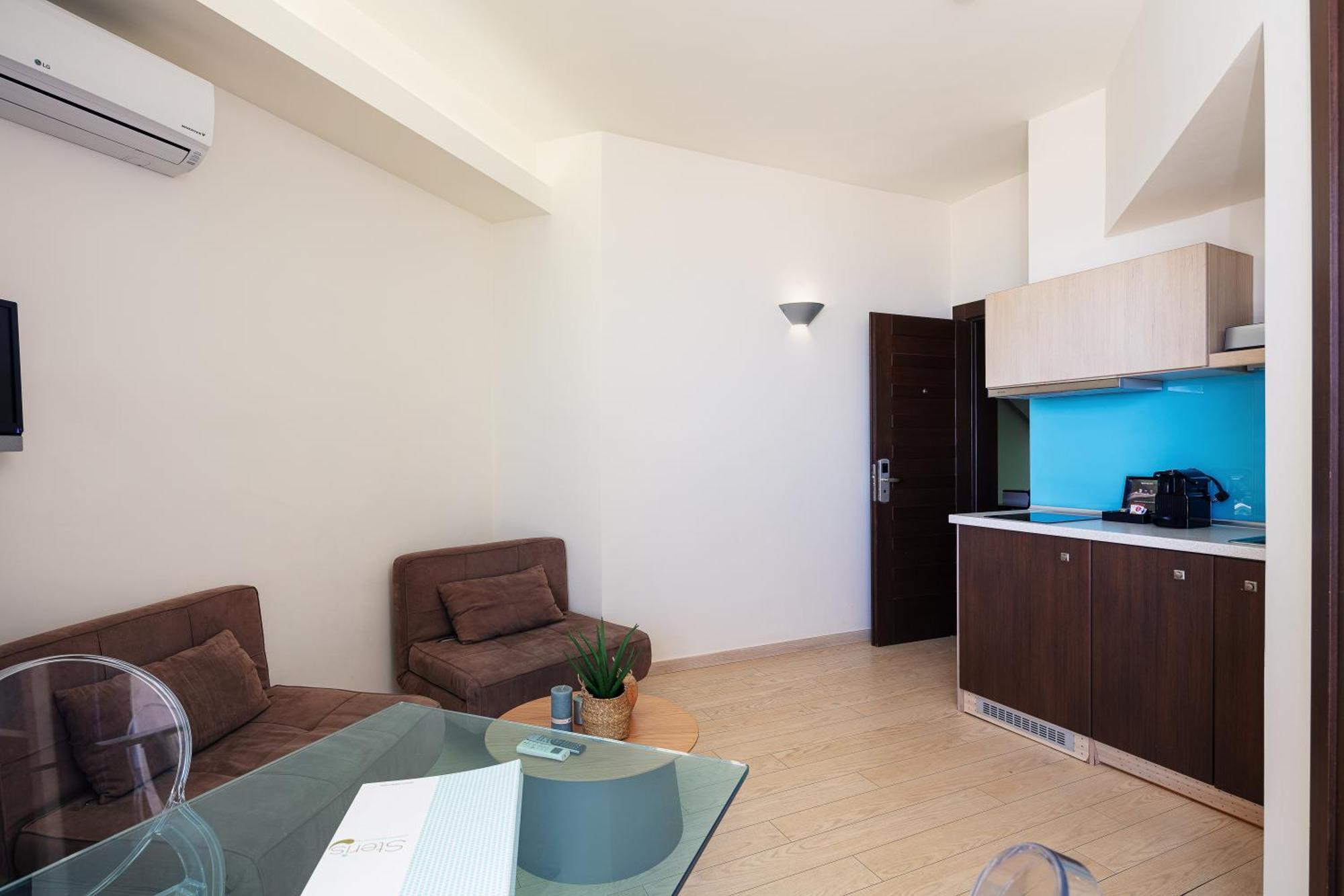 Steris Elegant & Aparthotel