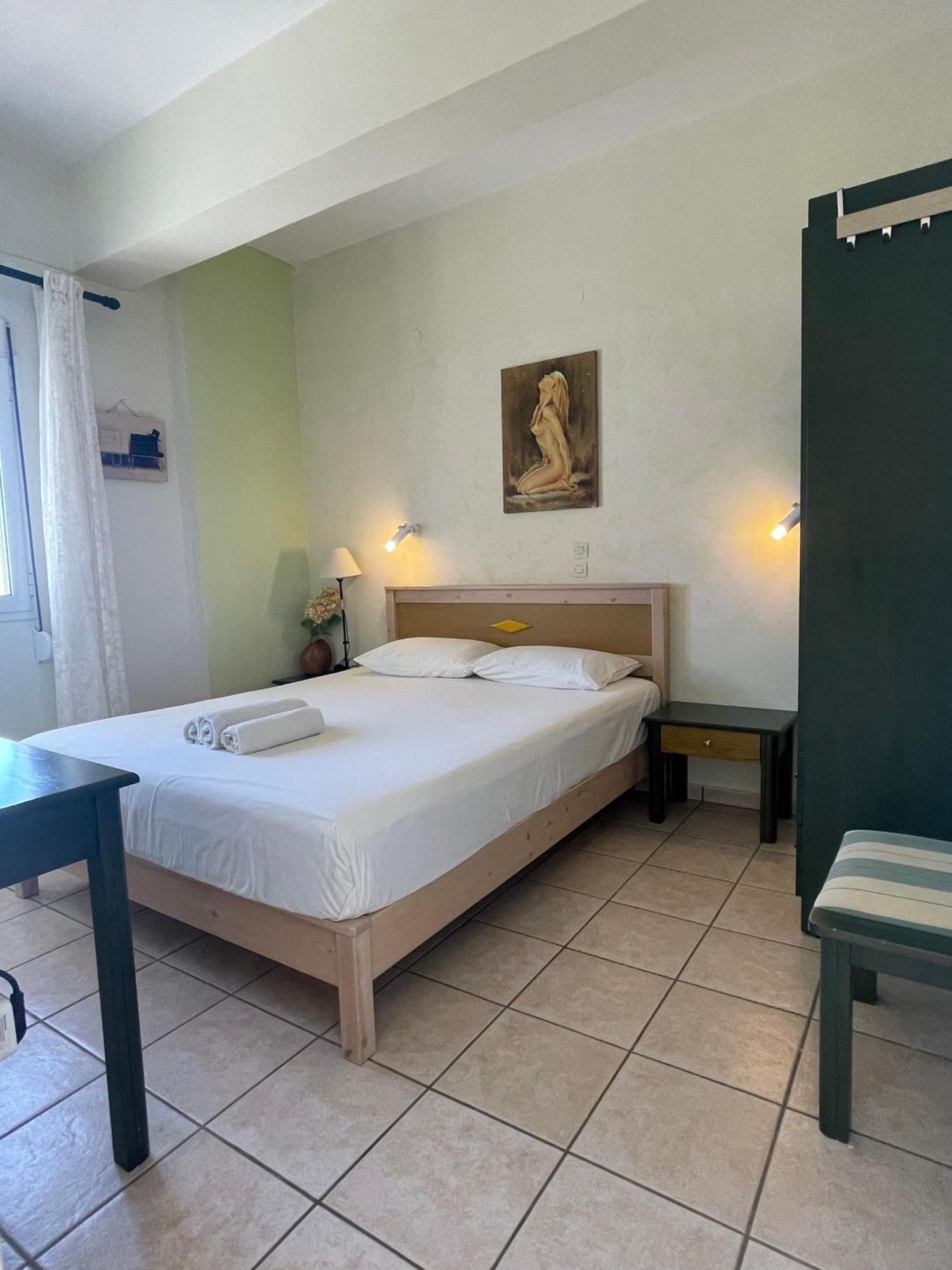 Captain Tom Apartment Frangocastelo