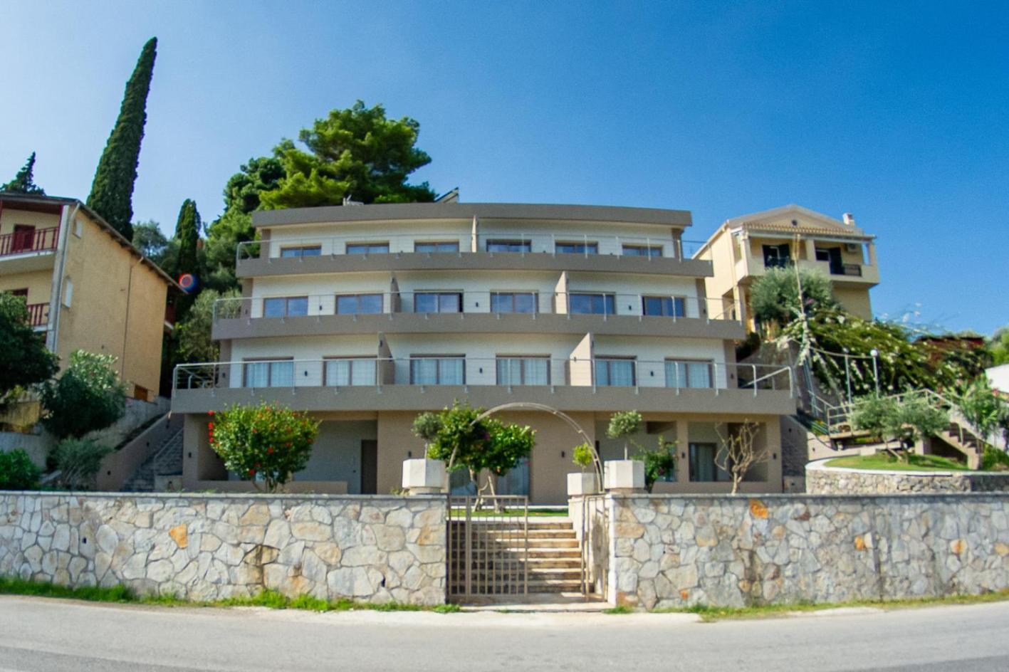 Kaiser Luxury Aparthotel *
