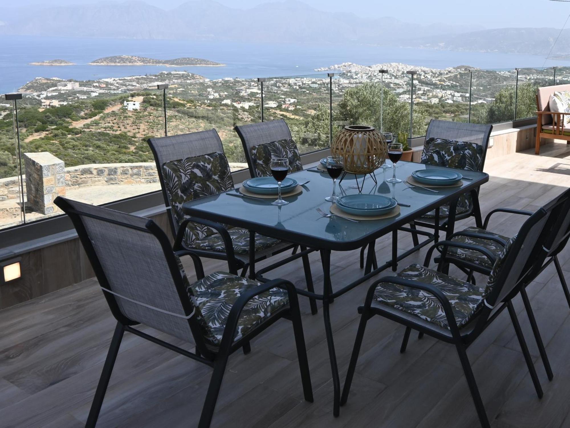 Sea View Villa *