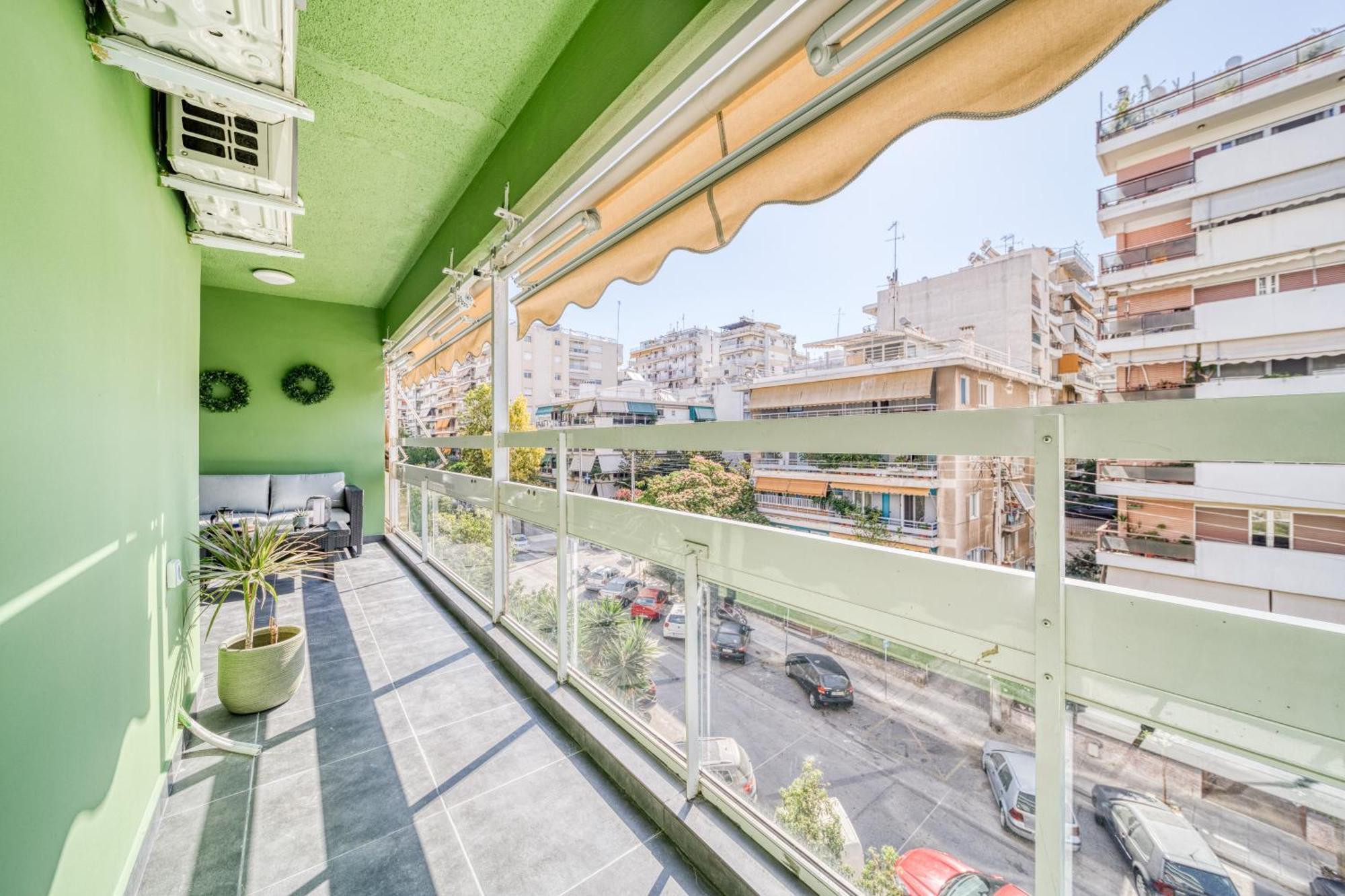 Apartment Riviera, Seaview, Beachfront, Lux On Starbucks Building Athens