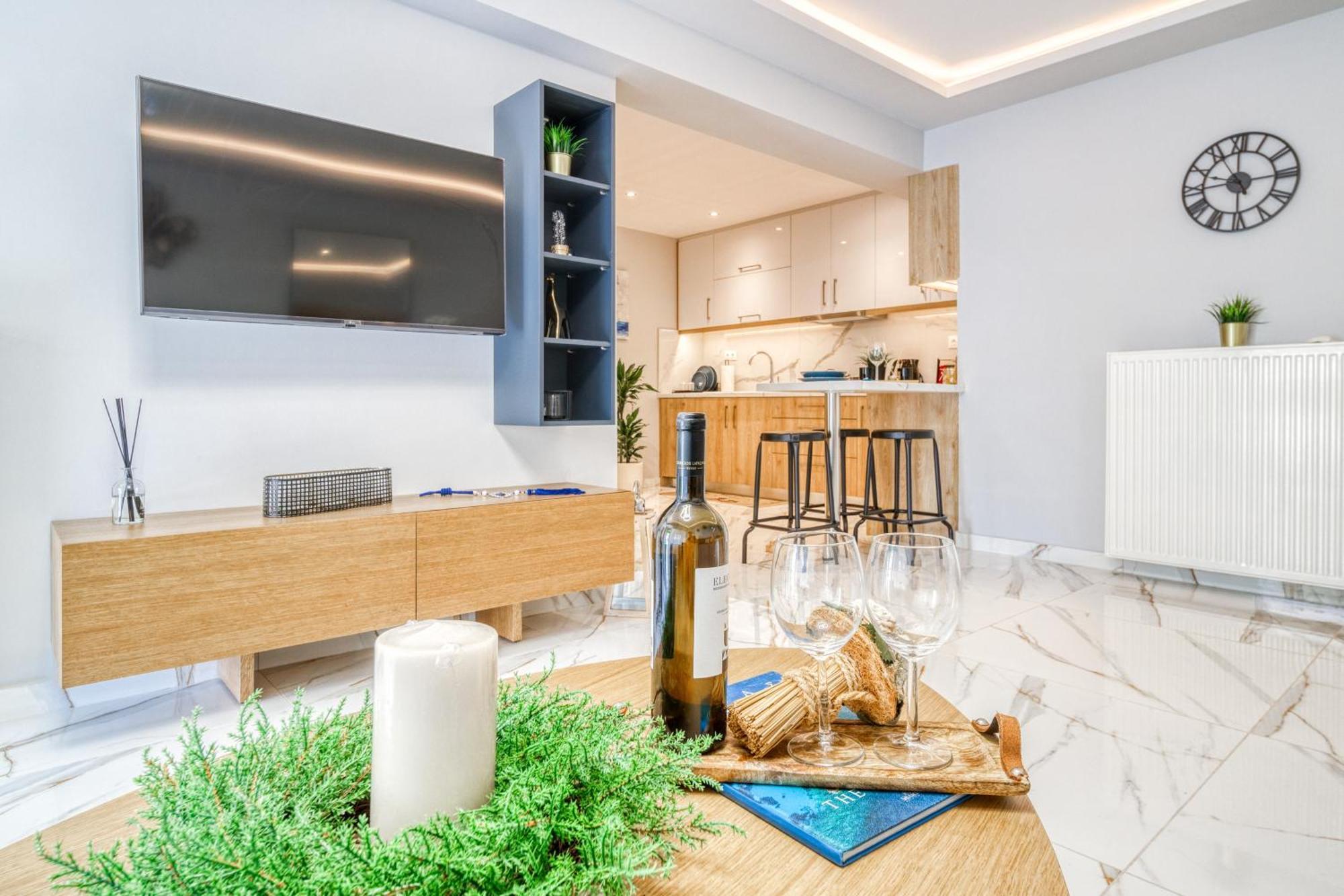 Riviera, Seaview, Beachfront, Lux On Starbucks Building Apartment Athens