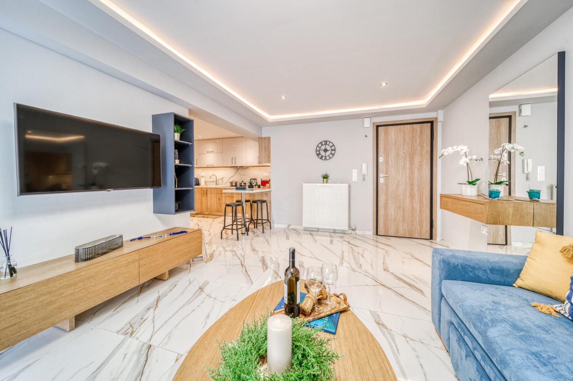 Riviera, Seaview, Beachfront, Lux On Starbucks Building Apartment