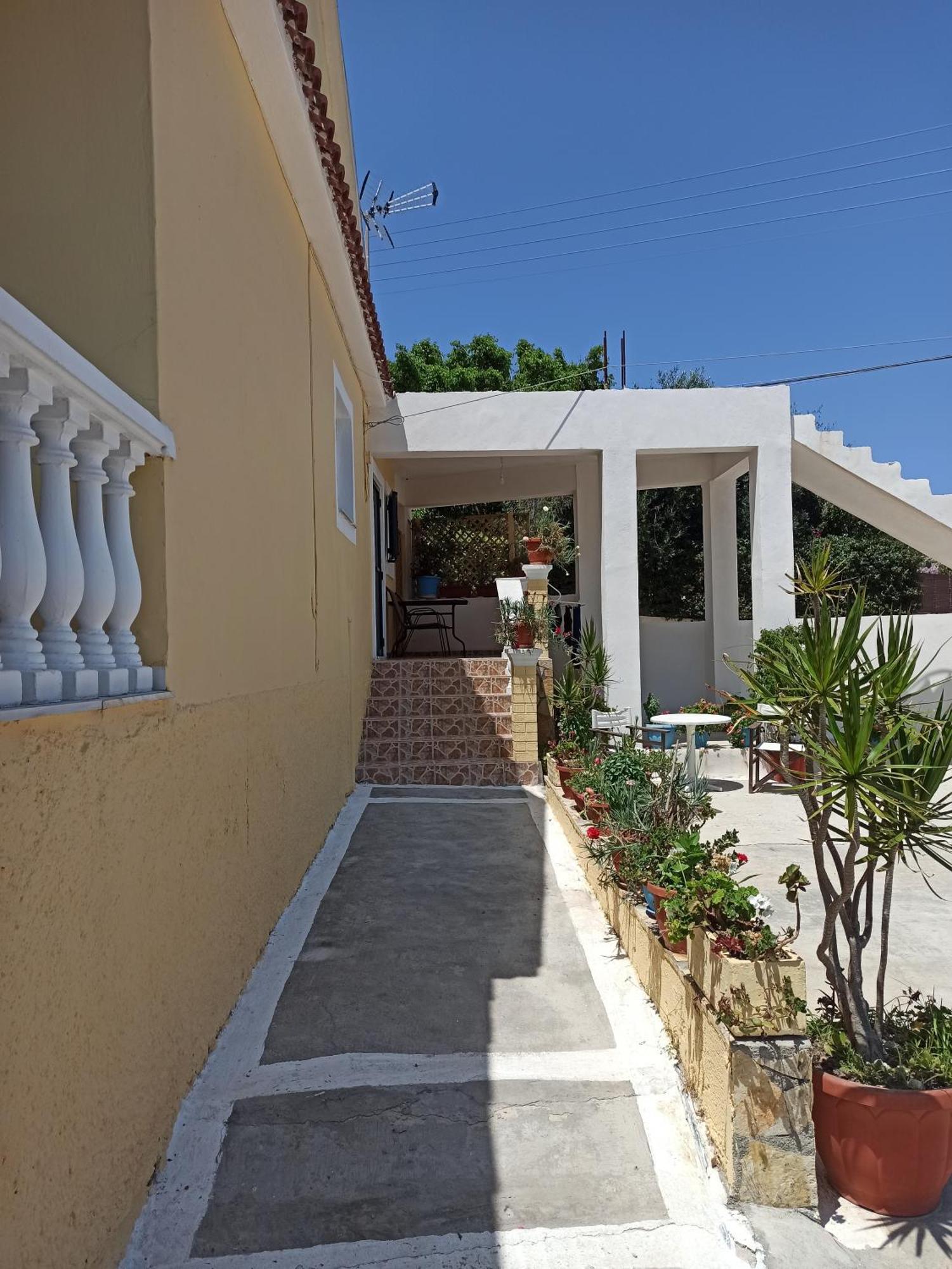 Apartment Dimitris House