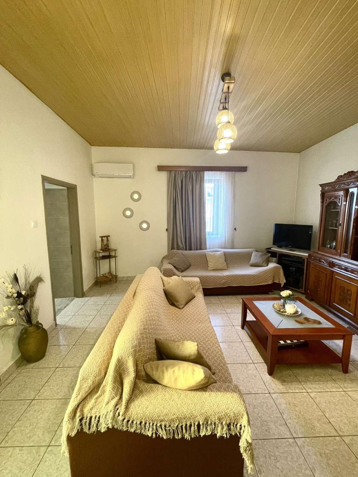 Trachos Traditional House Holiday home