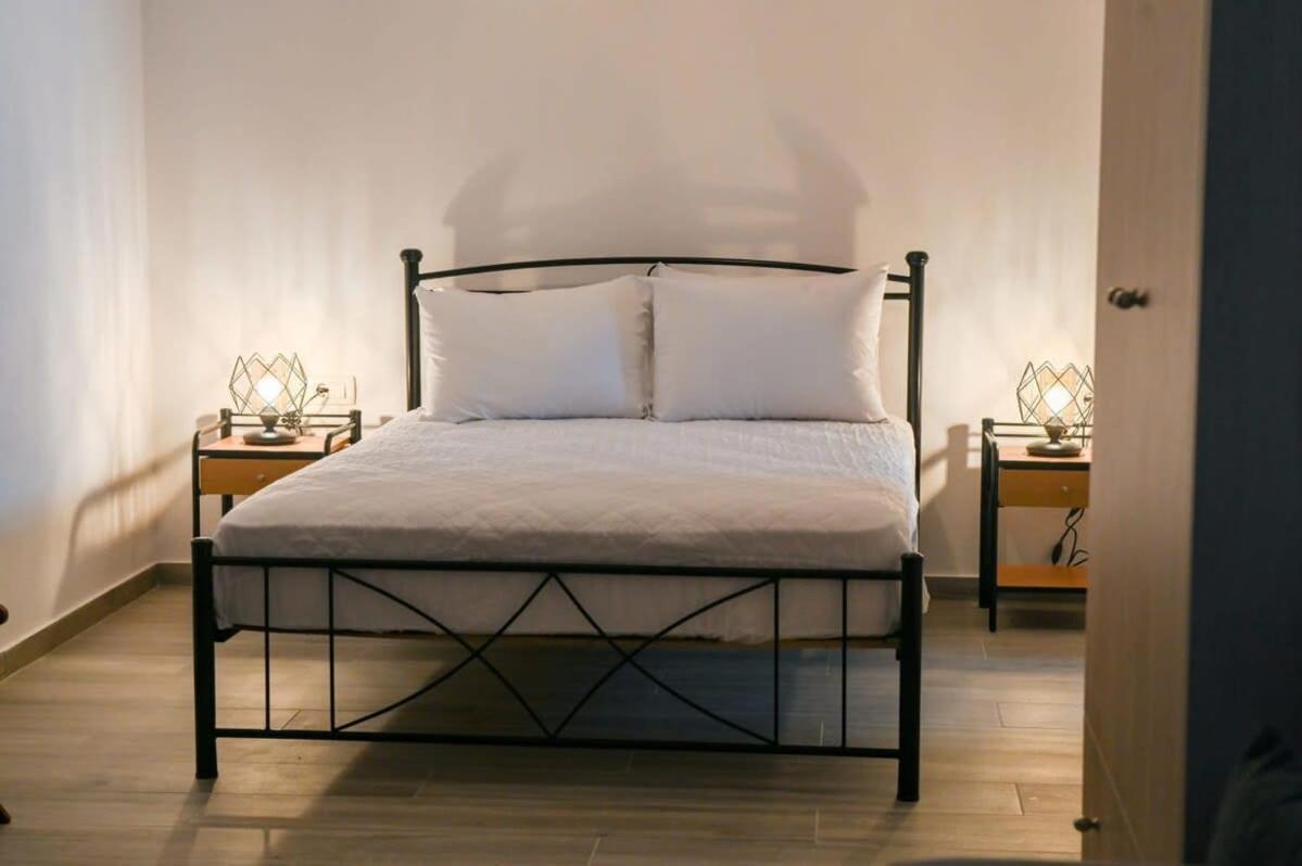 Dreamy Santorini Studio Just 50m From The *