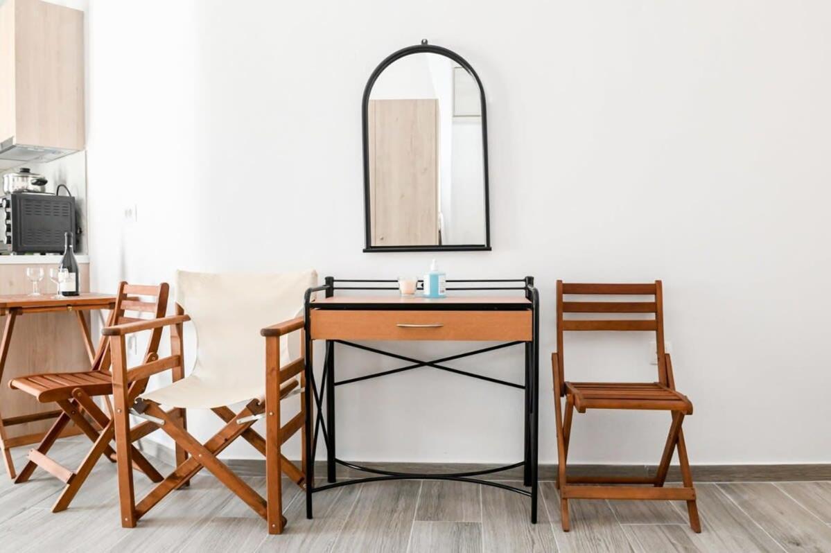 Dreamy Santorini Studio Just 50m From The