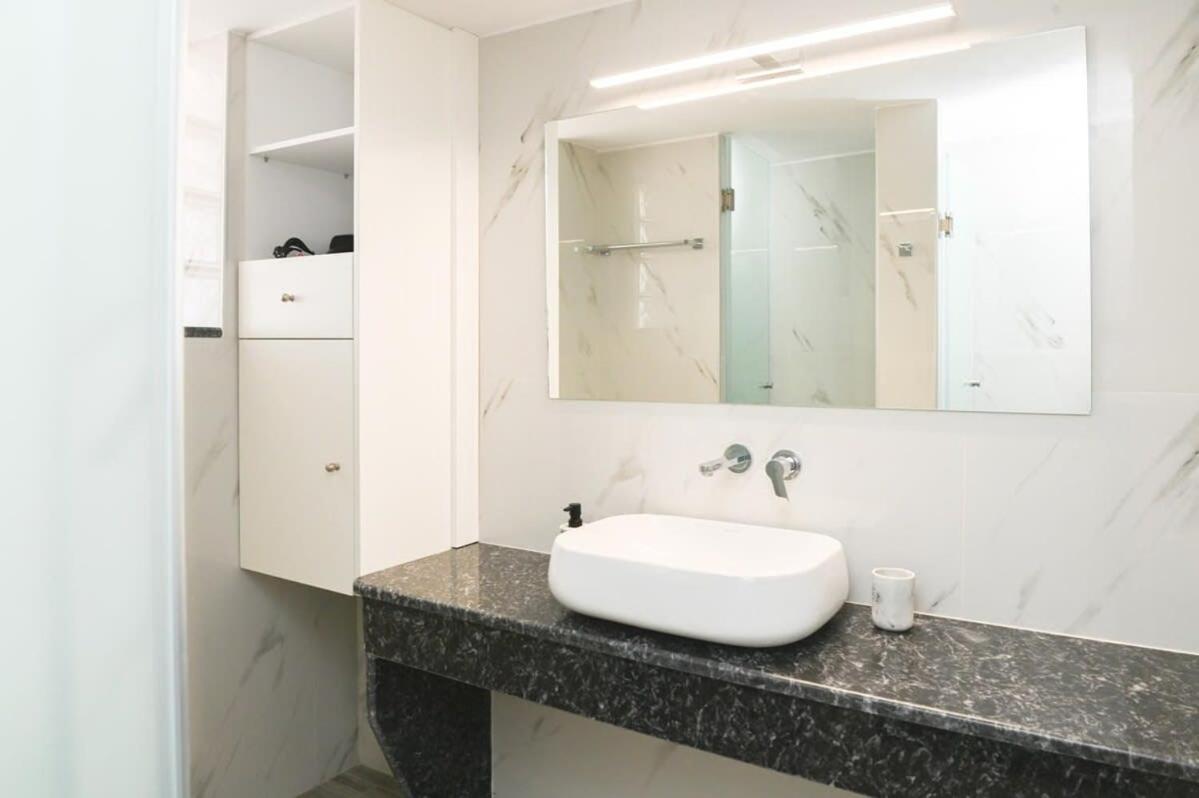 Apartment Dreamy Santorini Studio Just 50m From The Perissa (Santorini)