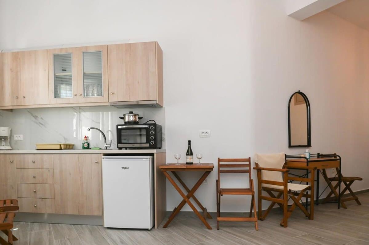 Dreamy Santorini Studio Just 50m From The