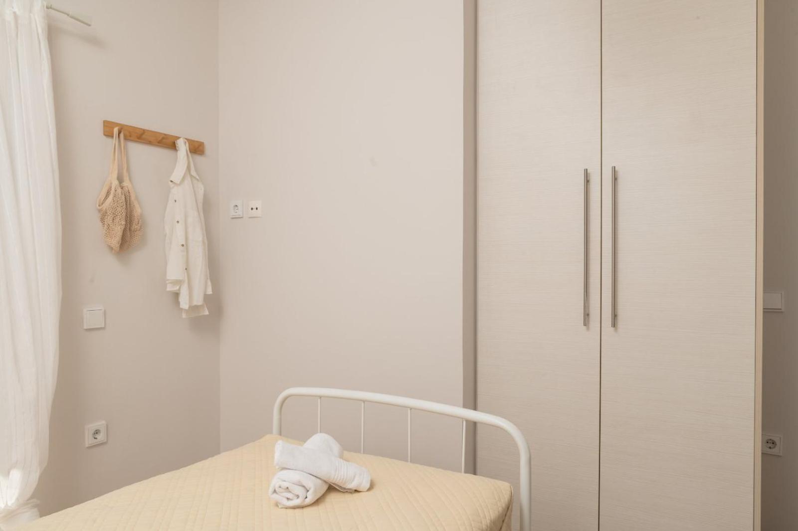 Thin Alos Crete Apartment