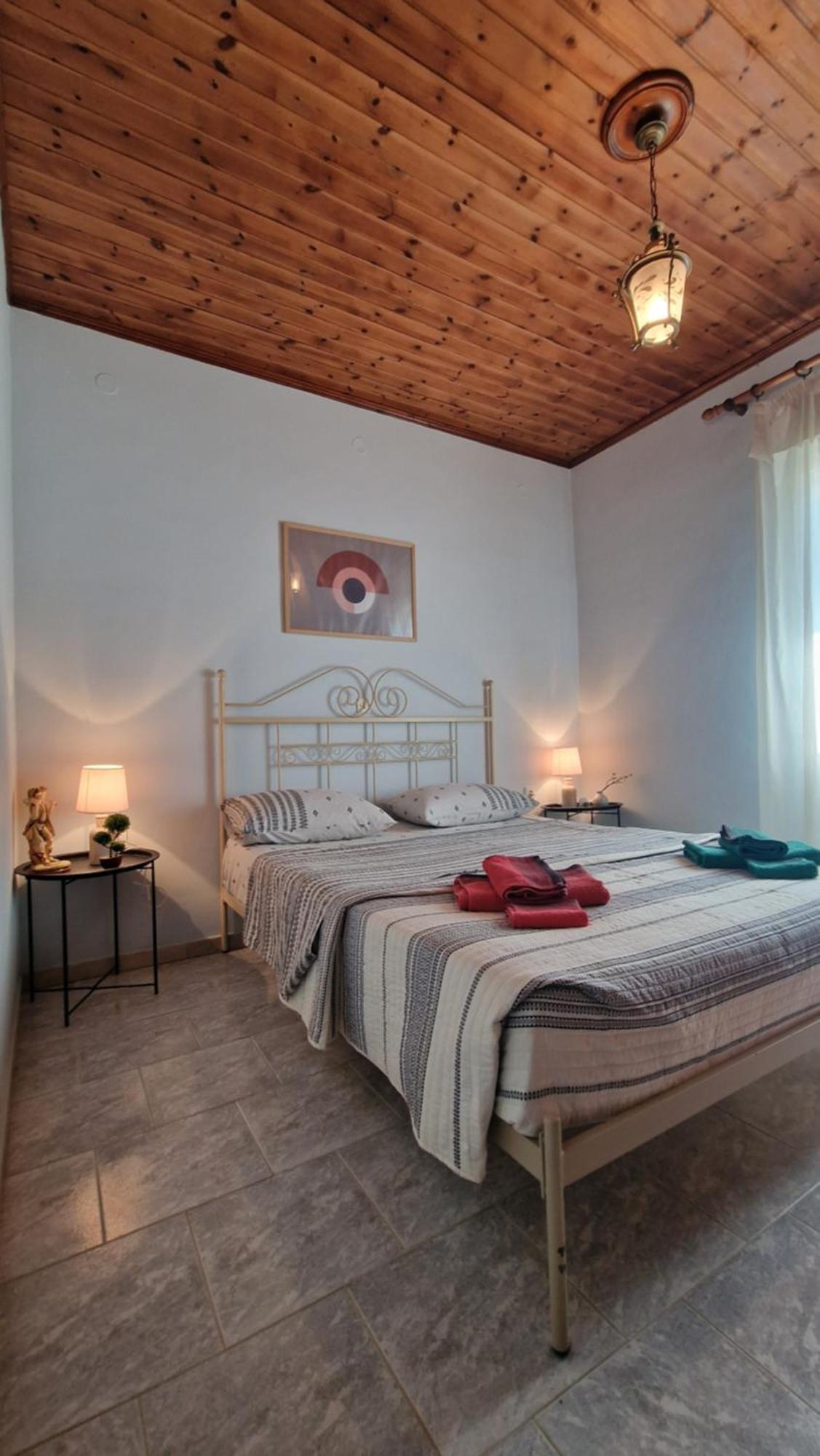 Joanna-thanos Beachfront Holiday home *