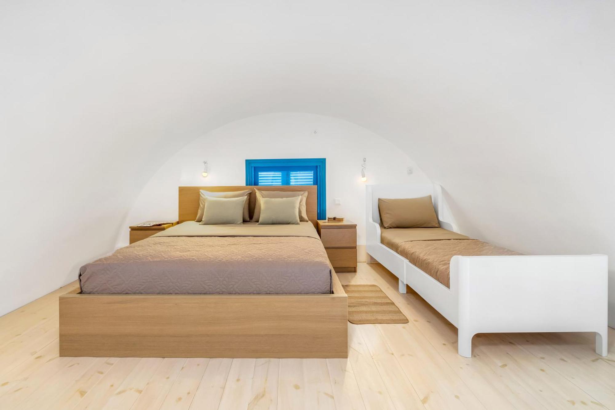 Electra Villa *