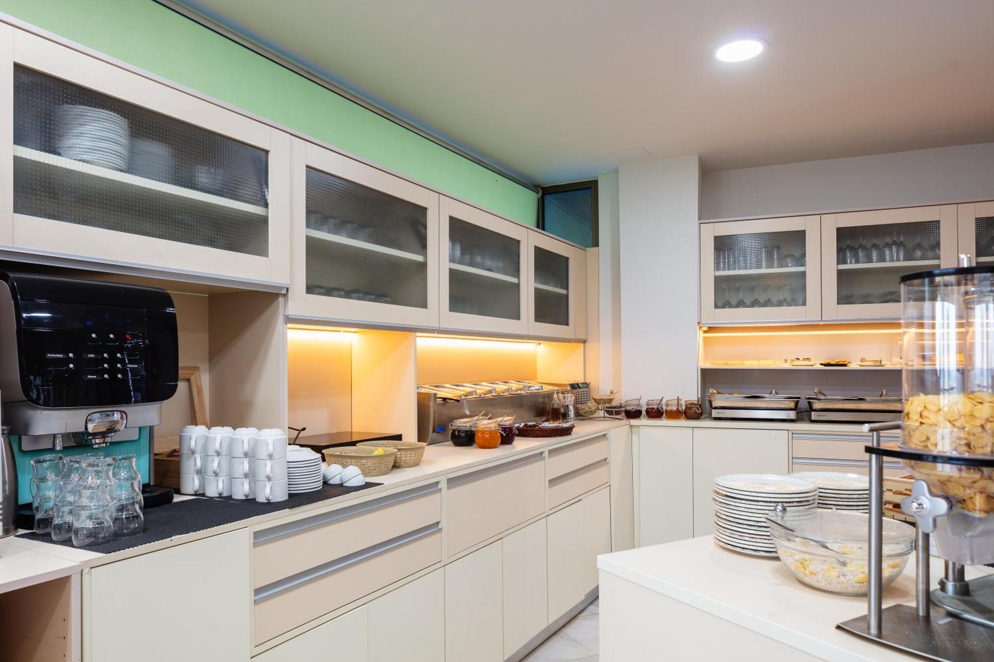Steris Elegant & 3* Rethymno (Crete)