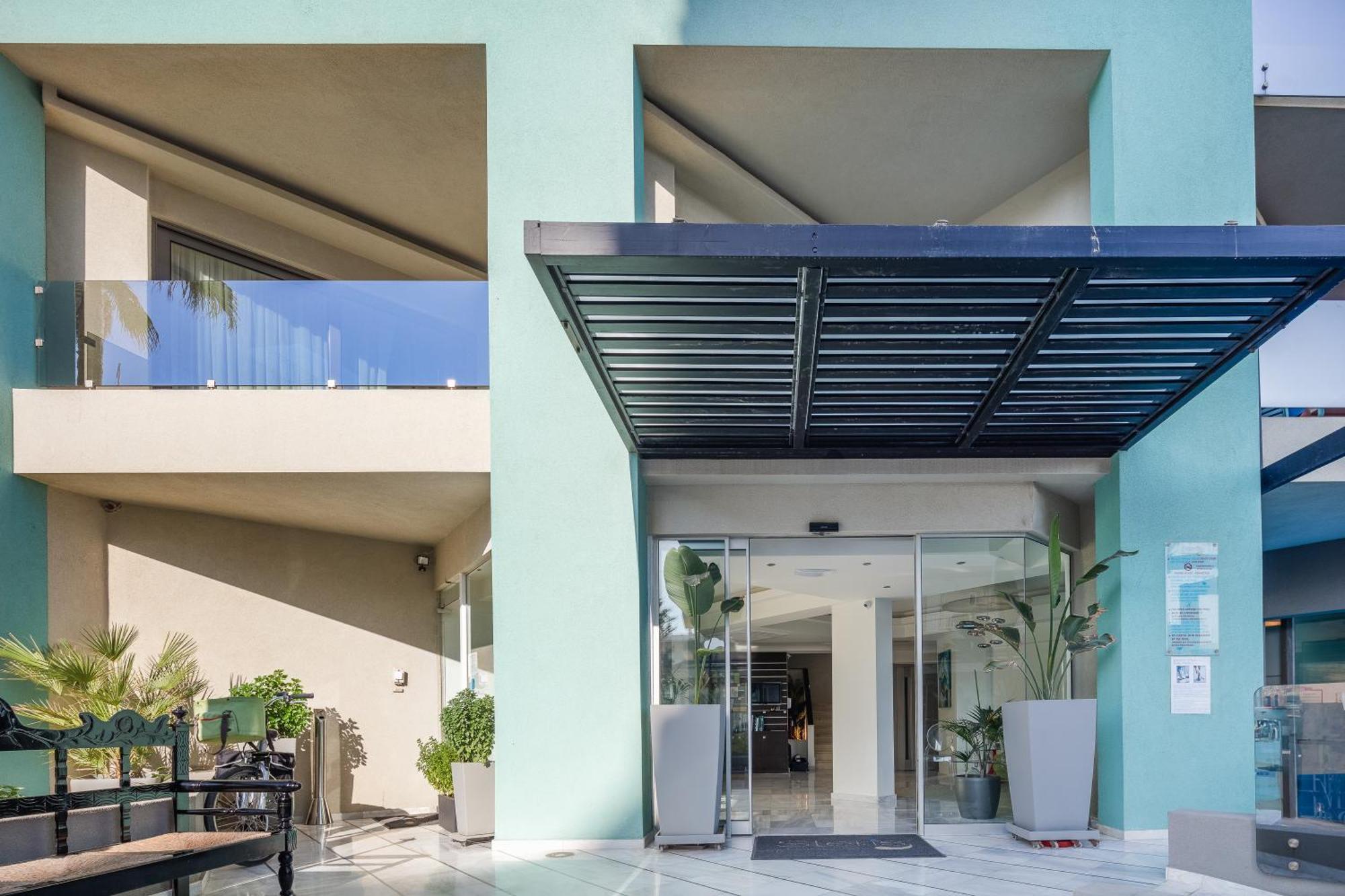 Steris Elegant & Aparthotel