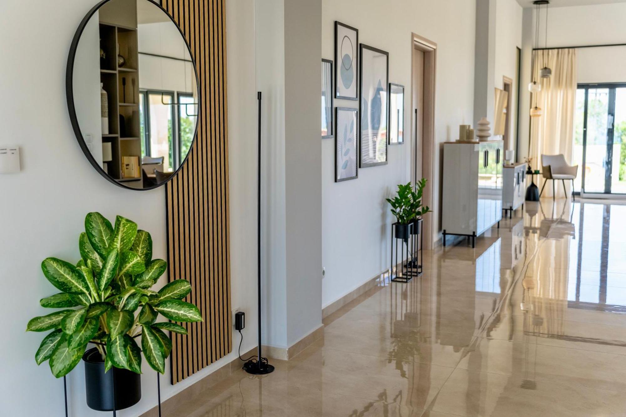 Villa Selena Front Loft - With Private Pool & Garden *