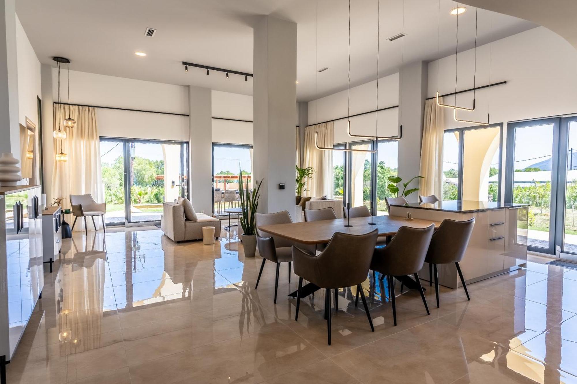 Villa Selena Front Loft - With Private Pool & Garden