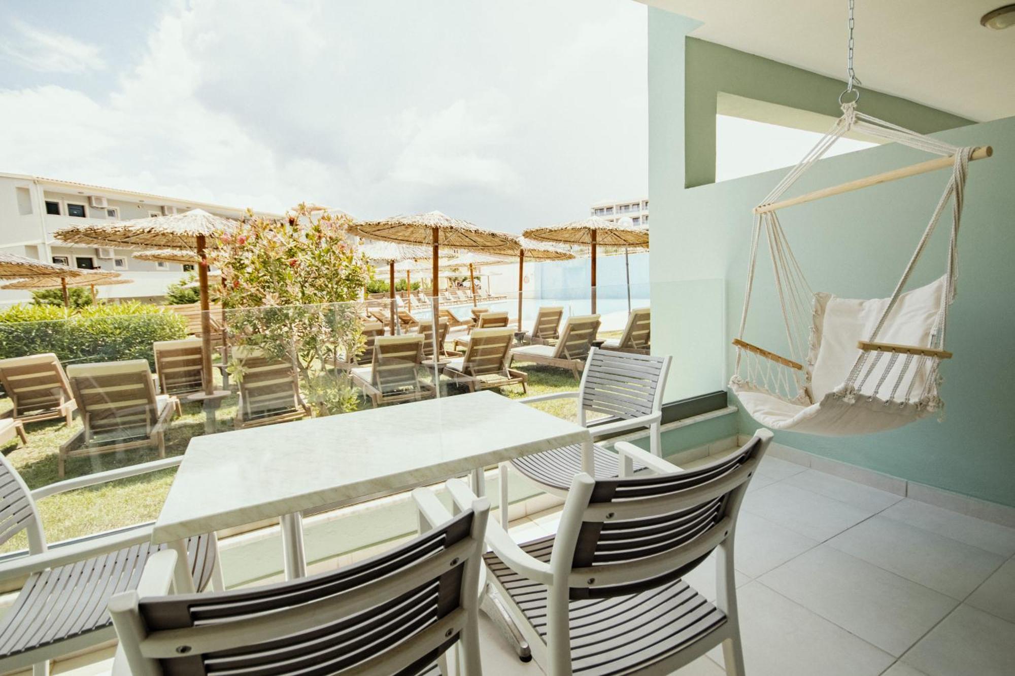 Aparthotel Robolla 4*