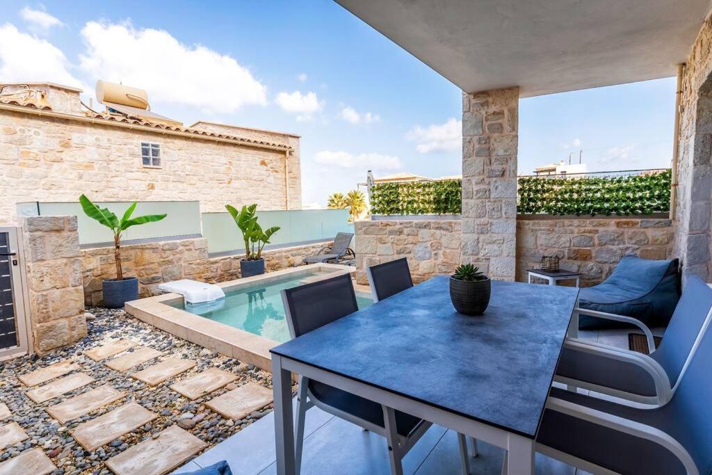 Zefyros , Seafront Retreat ! *