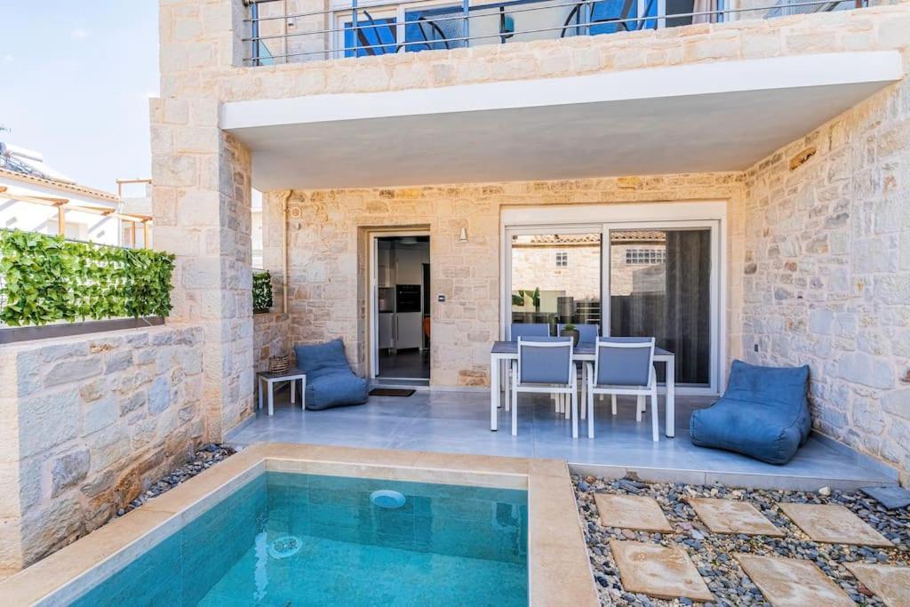 Zefyros , Seafront Retreat ! Holiday home *