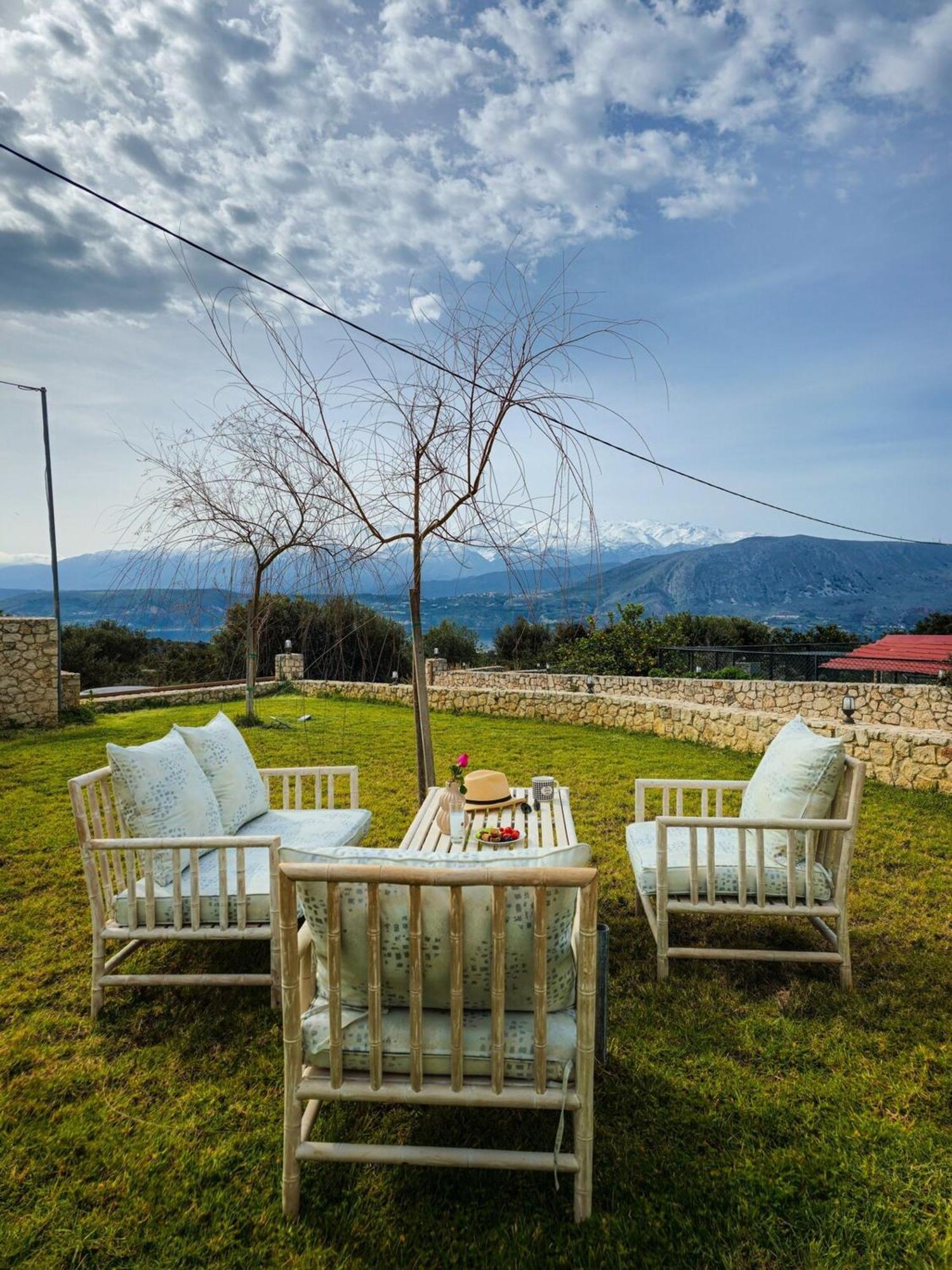 Aitheras With Sea Views And Garden *