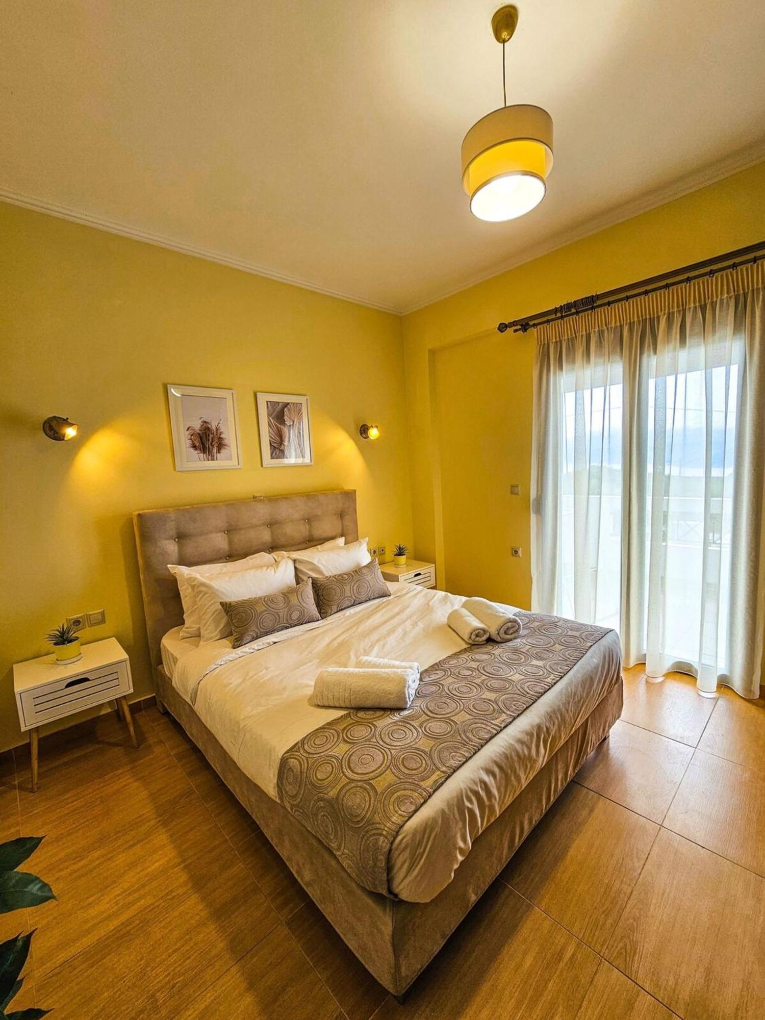 Aitheras With Sea Views And Garden Sternai