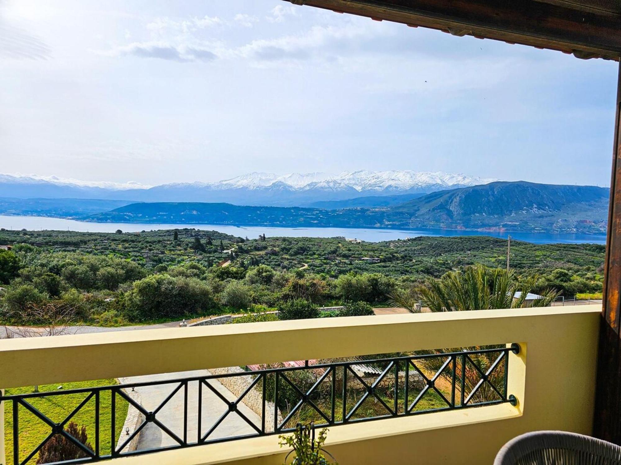 Villa Aitheras With Sea Views And Garden Sternai