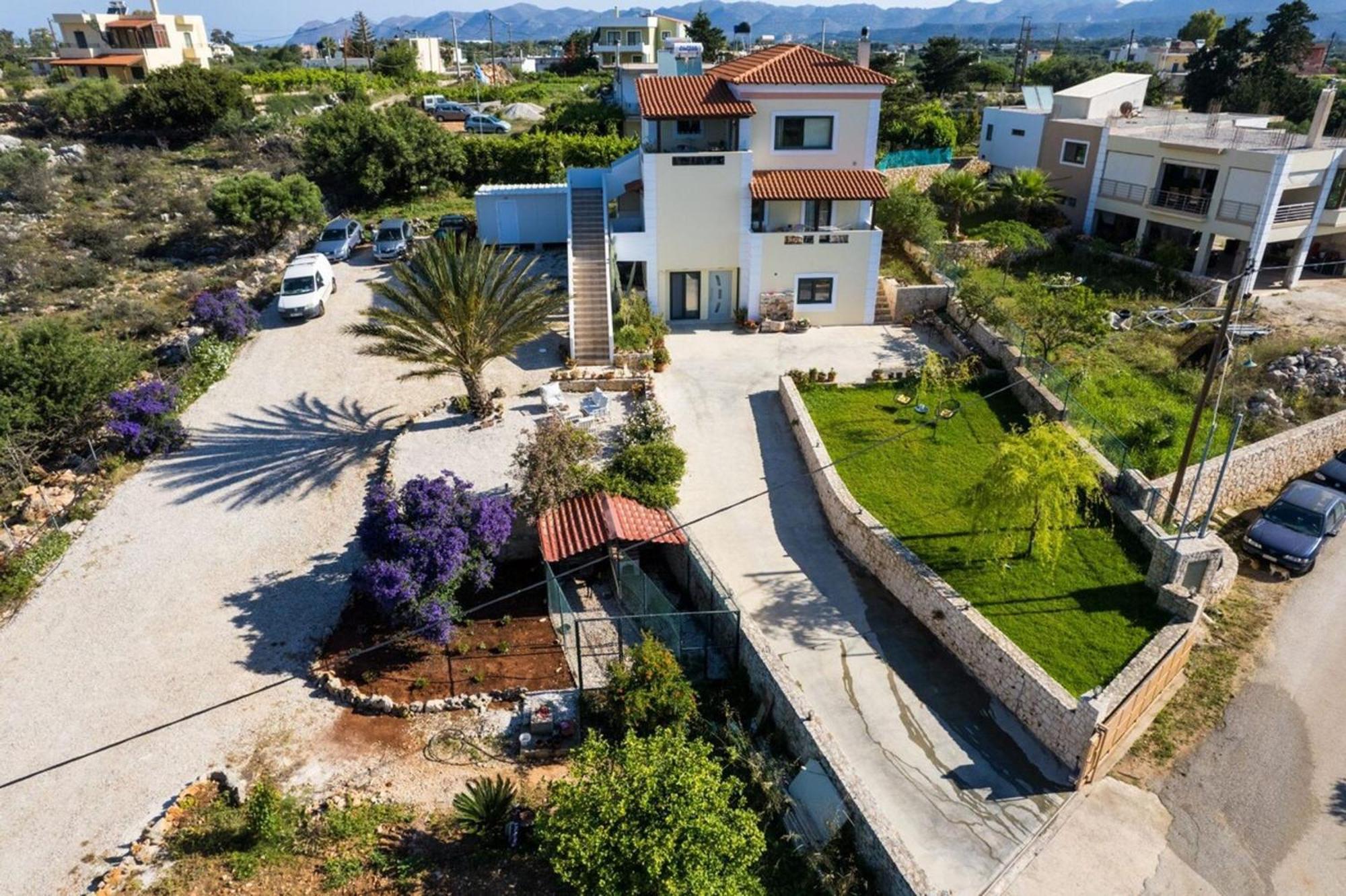 Aitheras With Sea Views And Garden Sternai