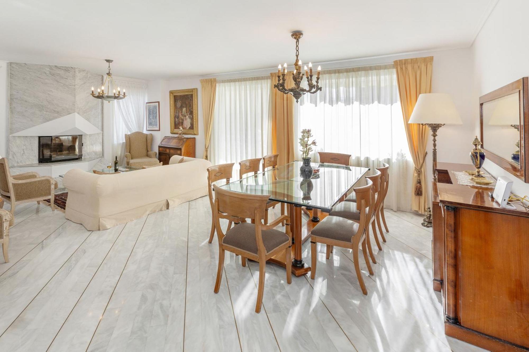 Sea View Elegant Apartment *