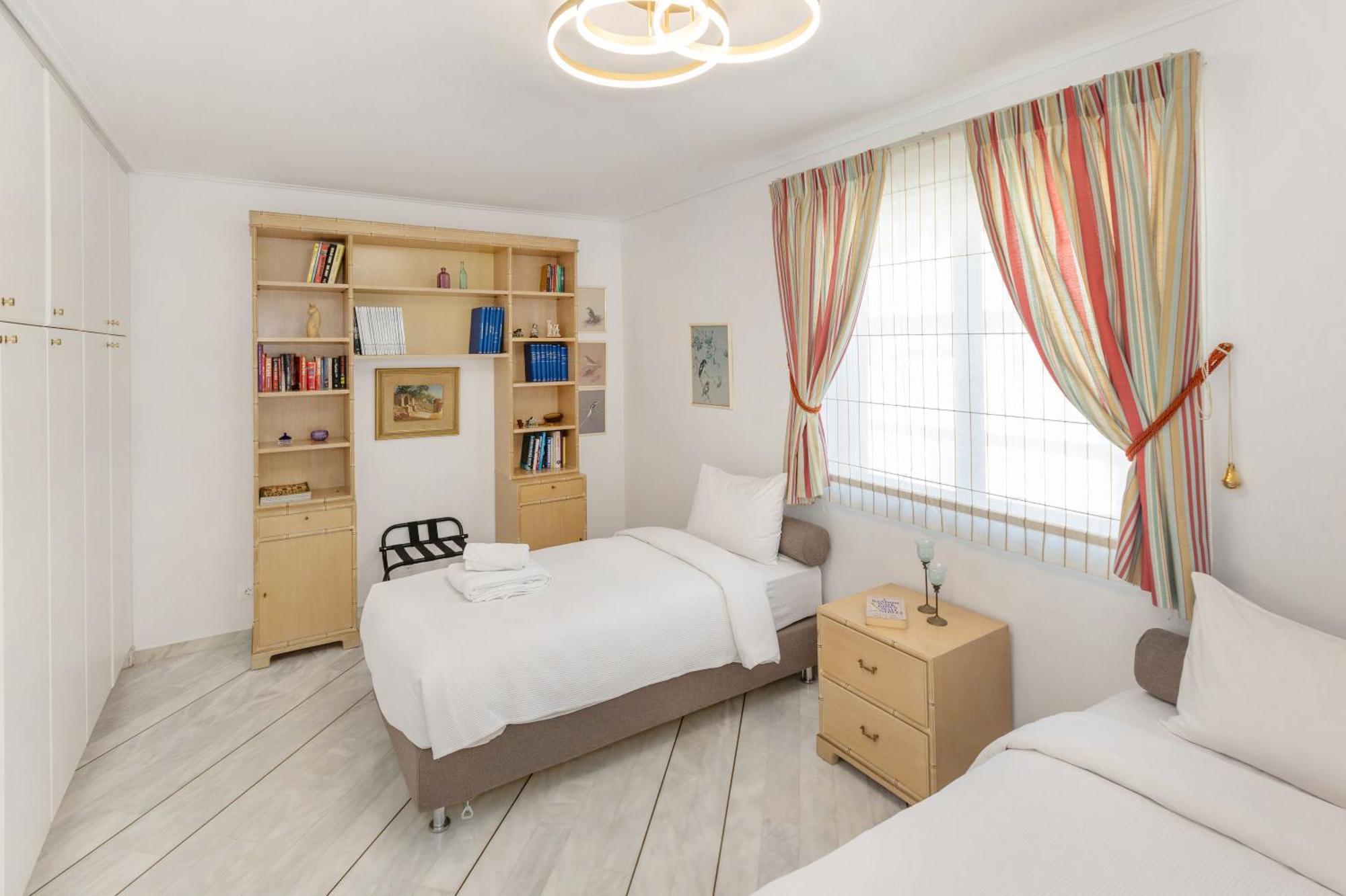 Sea View Elegant Apartment Athens
